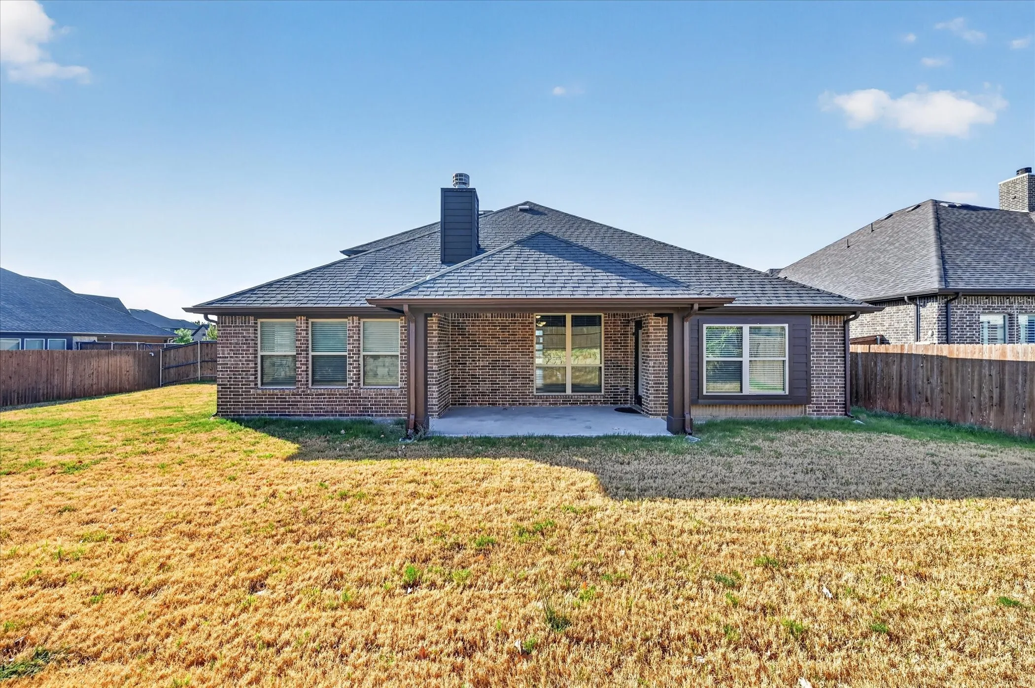 Single Family Residence For Sale in Ellis County , 5625 Stone Lane, Midlothian, Texas 76065, 4 Bedroom, 3 Bathroom, 2 Garage spaces, 3,258 Sqft, built in 2022, mls#21381229, Real Estate Agent in Midlothian, Homes For Sale in Ellis county, Homes For Sale in Midlothian, Realtor in Midlothian Texas, Real Estate Brokerage Independent Realty Texas, Luminita Cordes Realtor