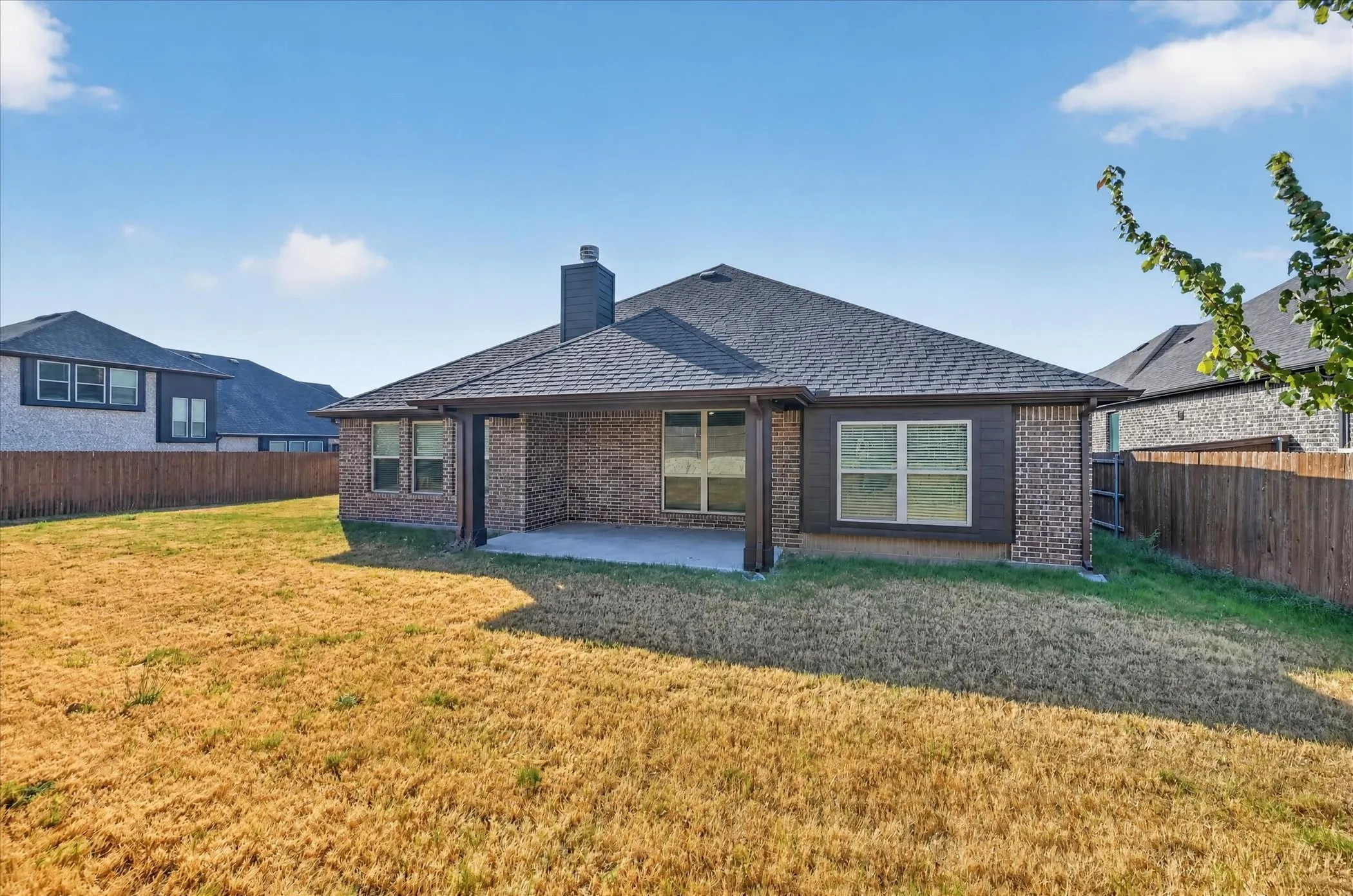 Single Family Residence For Sale in Ellis County , 5625 Stone Lane, Midlothian, Texas 76065, 4 Bedroom, 3 Bathroom, 2 Garage spaces, 3,258 Sqft, built in 2022, mls#21381229, Real Estate Agent in Midlothian, Homes For Sale in Ellis county, Homes For Sale in Midlothian, Realtor in Midlothian Texas, Real Estate Brokerage Independent Realty Texas, Luminita Cordes Realtor