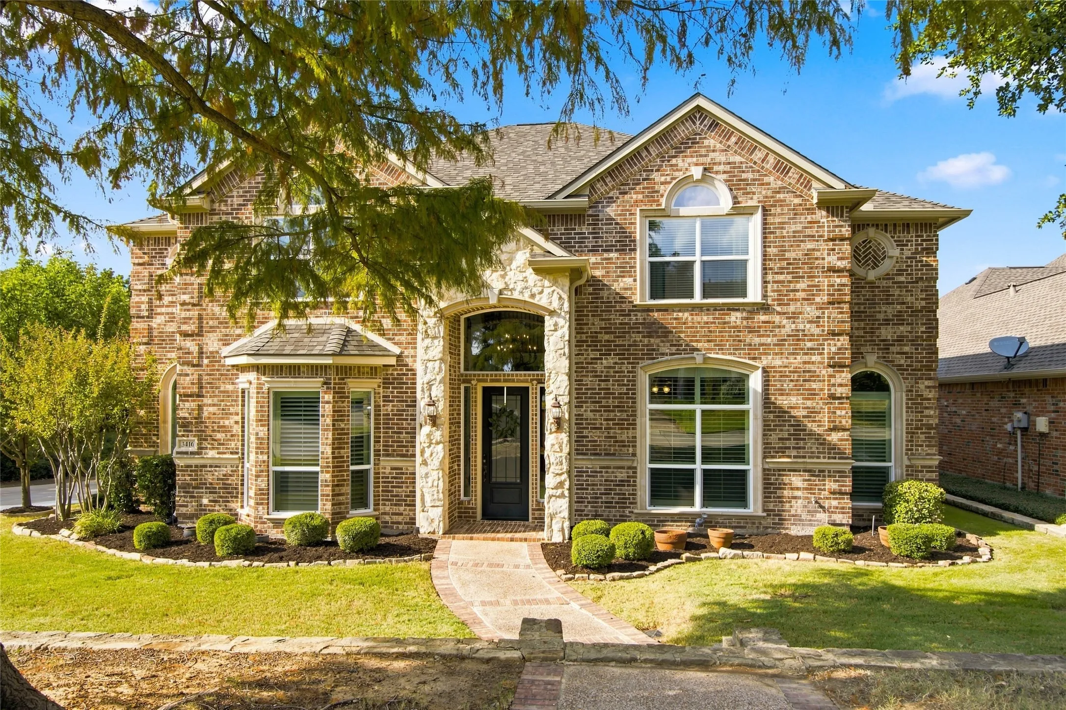 Single Family Residence For Sale in Denton County , 3416 Brighton Court, Highland Village, Texas 75077, 6 Bedroom, 4 Bathroom, 3 Garage spaces, 4,267 Sqft, built in 2001, mls#21382890, Real Estate Agent in Highland Village, Homes For Sale in Denton county, Homes For Sale in Highland Village, Realtor in Highland Village Texas, Real Estate Brokerage Independent Realty Texas, Luminita Cordes Realtor