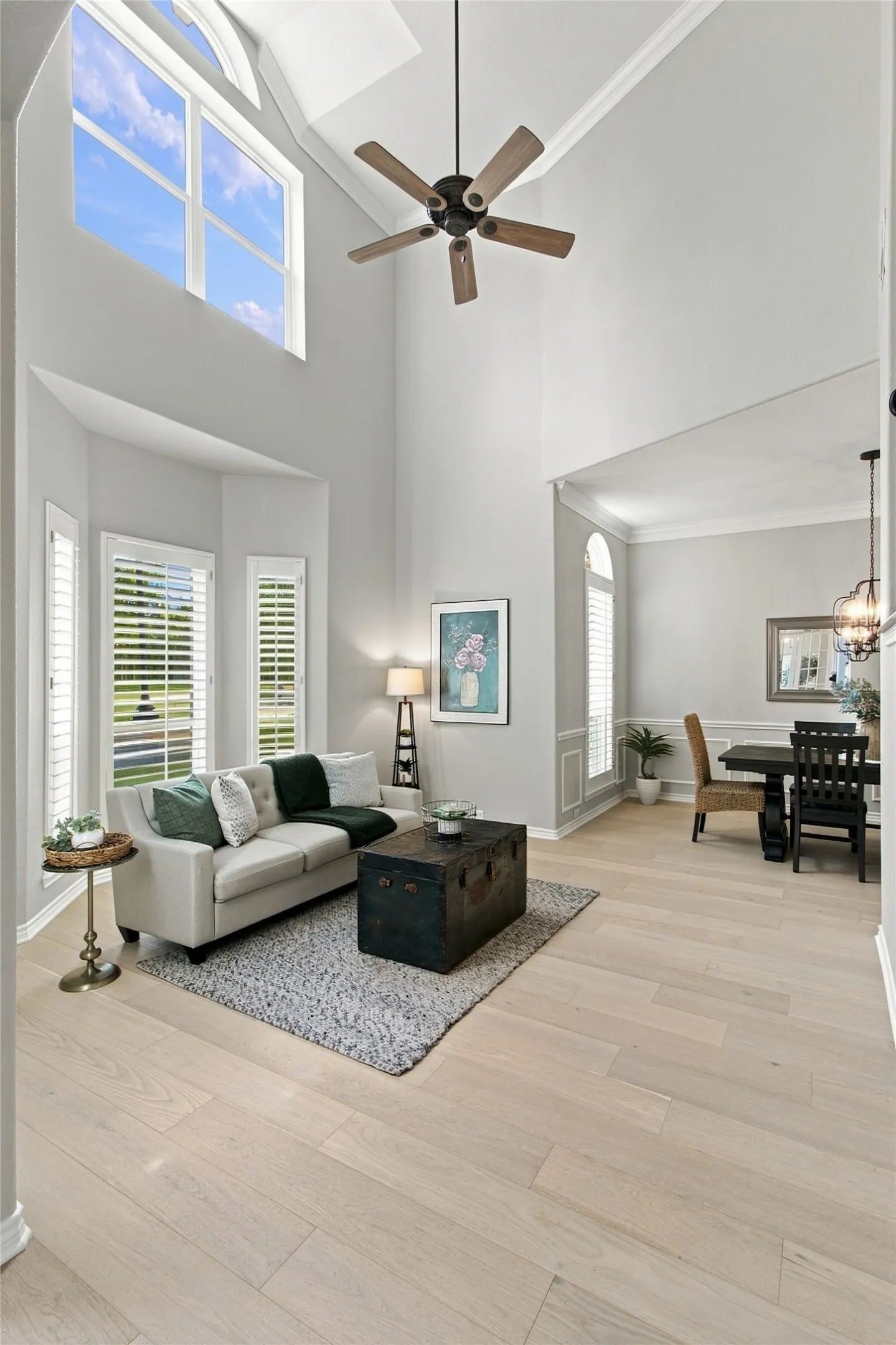 Single Family Residence For Sale in Denton County , 3416 Brighton Court, Highland Village, Texas 75077, 6 Bedroom, 4 Bathroom, 3 Garage spaces, 4,267 Sqft, built in 2001, mls#21382890, Real Estate Agent in Highland Village, Homes For Sale in Denton county, Homes For Sale in Highland Village, Realtor in Highland Village Texas, Real Estate Brokerage Independent Realty Texas, Luminita Cordes Realtor
