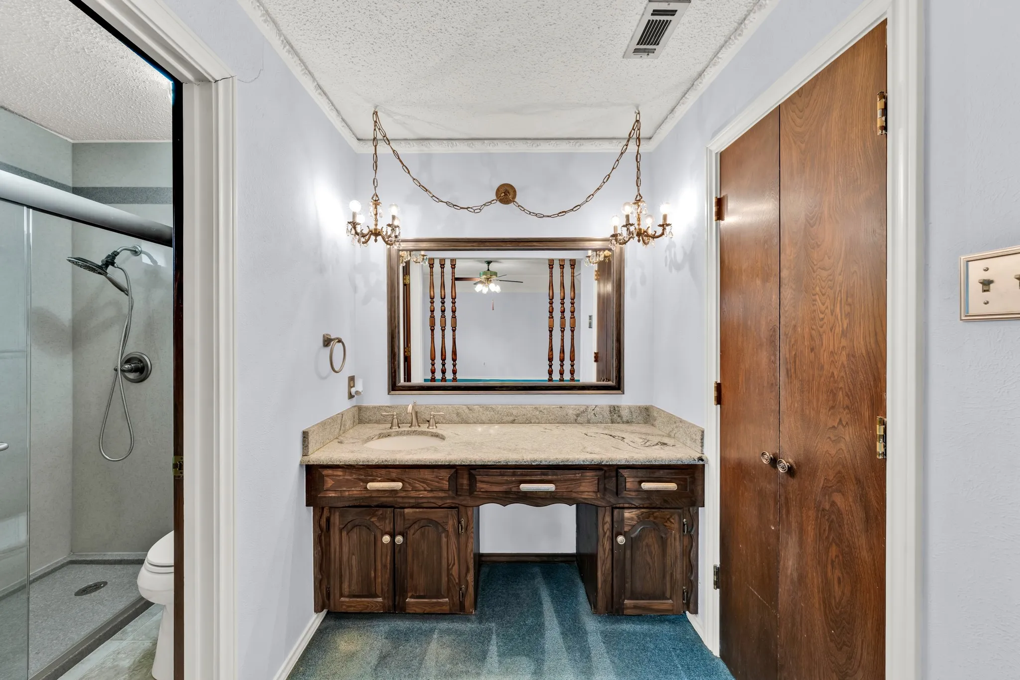 Single Family Residence For Sale in Dallas County , 1606 Clear Point Drive, Garland, Texas 75041, 3 Bedroom, 2 Bathroom, 2 Garage spaces, 2,095 Sqft, built in 1971, mls#21379415, Real Estate Agent in Garland, Homes For Sale in Dallas county, Homes For Sale in Garland, Realtor in Garland Texas, Real Estate Brokerage Independent Realty Texas, Luminita Cordes Realtor