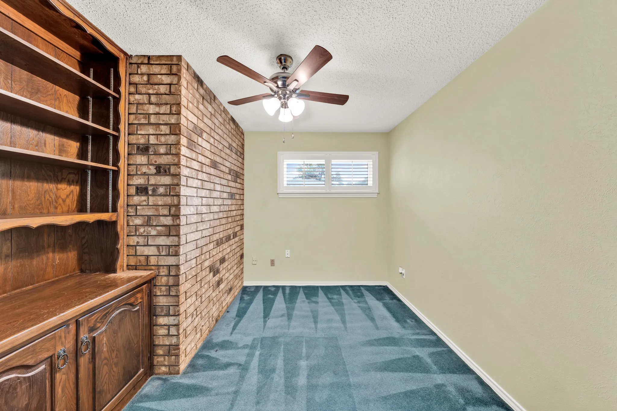 Office or 4th bedroom