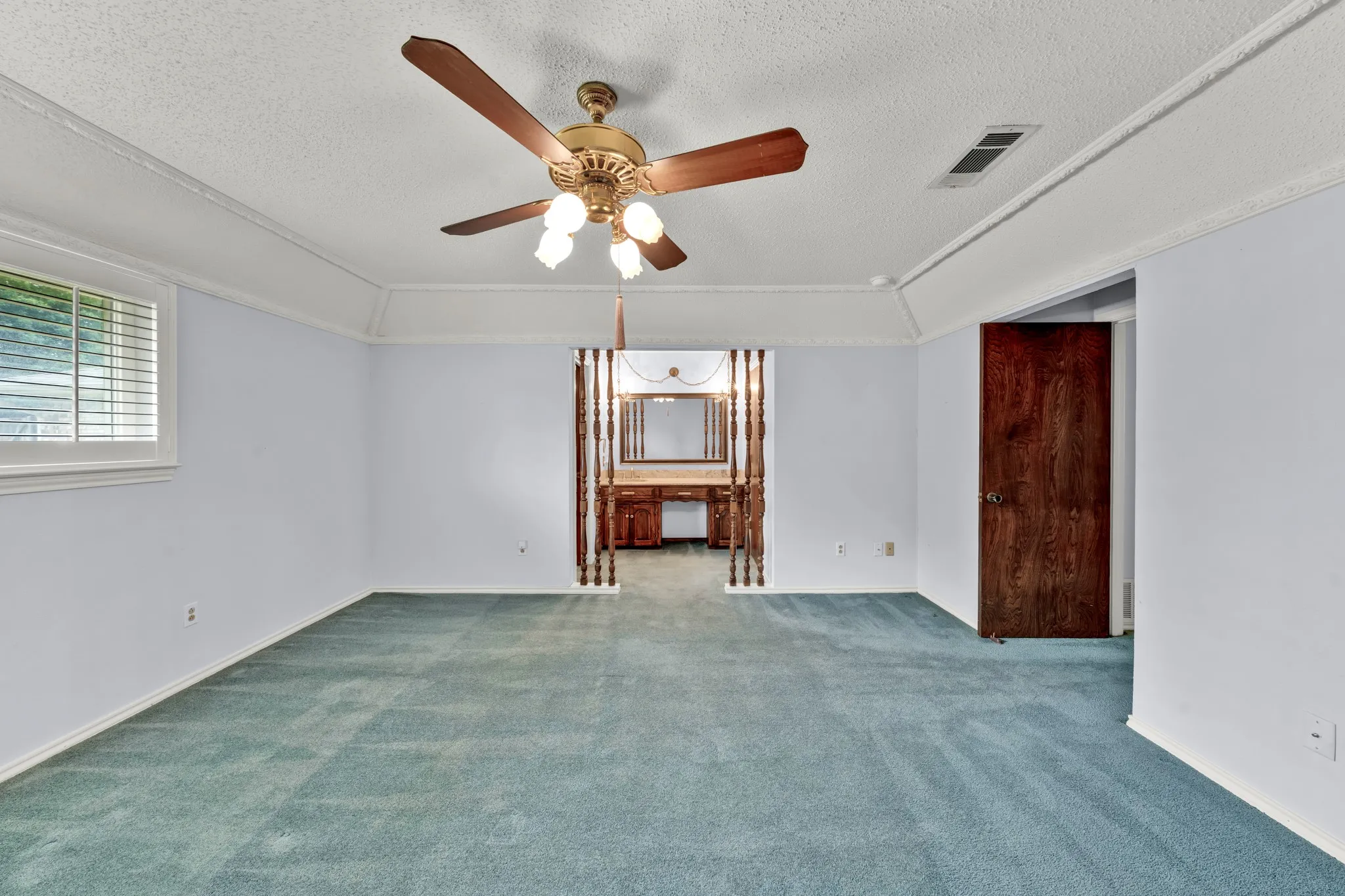 Single Family Residence For Sale in Dallas County , 1606 Clear Point Drive, Garland, Texas 75041, 3 Bedroom, 2 Bathroom, 2 Garage spaces, 2,095 Sqft, built in 1971, mls#21379415, Real Estate Agent in Garland, Homes For Sale in Dallas county, Homes For Sale in Garland, Realtor in Garland Texas, Real Estate Brokerage Independent Realty Texas, Luminita Cordes Realtor