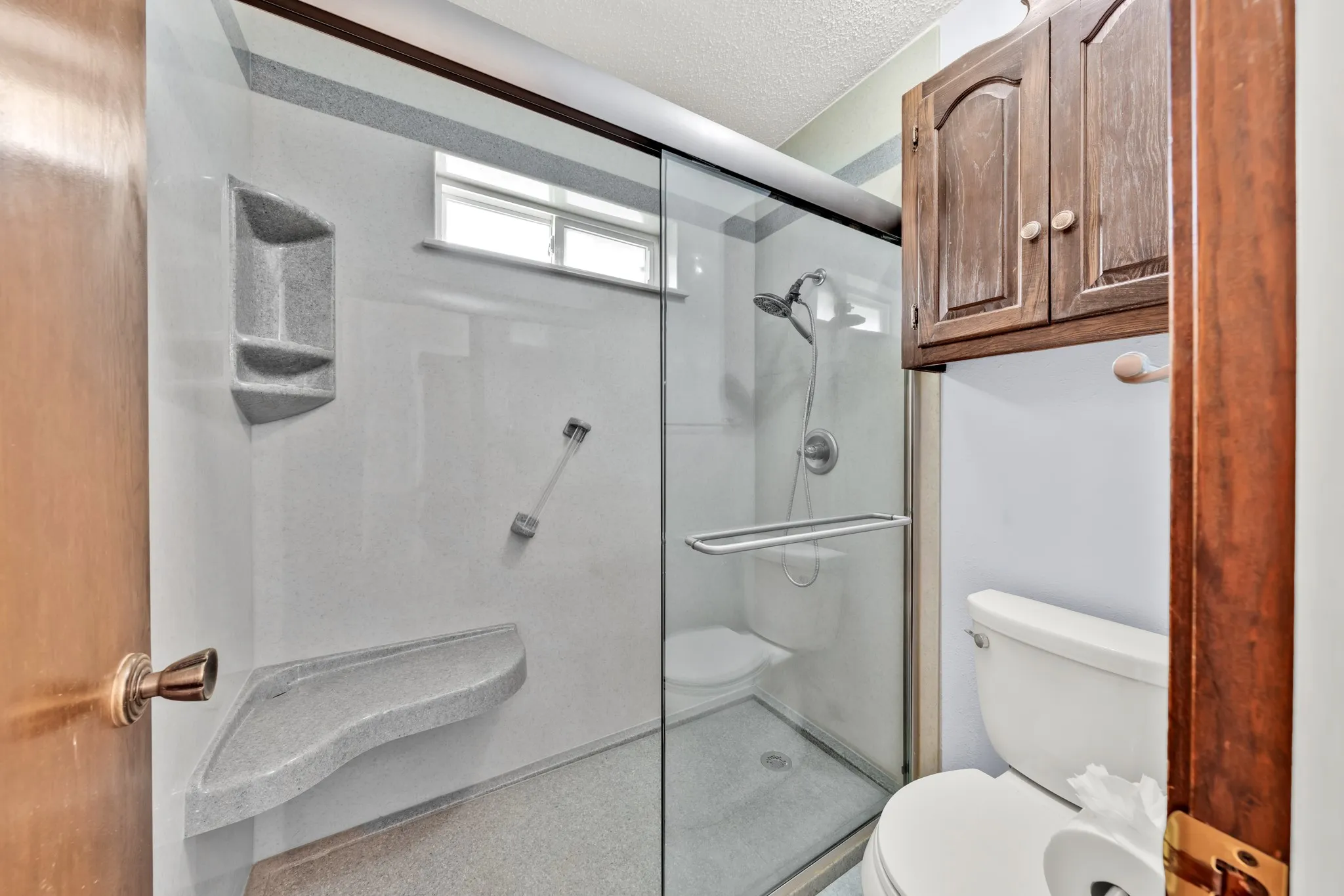 Single Family Residence For Sale in Dallas County , 1606 Clear Point Drive, Garland, Texas 75041, 3 Bedroom, 2 Bathroom, 2 Garage spaces, 2,095 Sqft, built in 1971, mls#21379415, Real Estate Agent in Garland, Homes For Sale in Dallas county, Homes For Sale in Garland, Realtor in Garland Texas, Real Estate Brokerage Independent Realty Texas, Luminita Cordes Realtor
