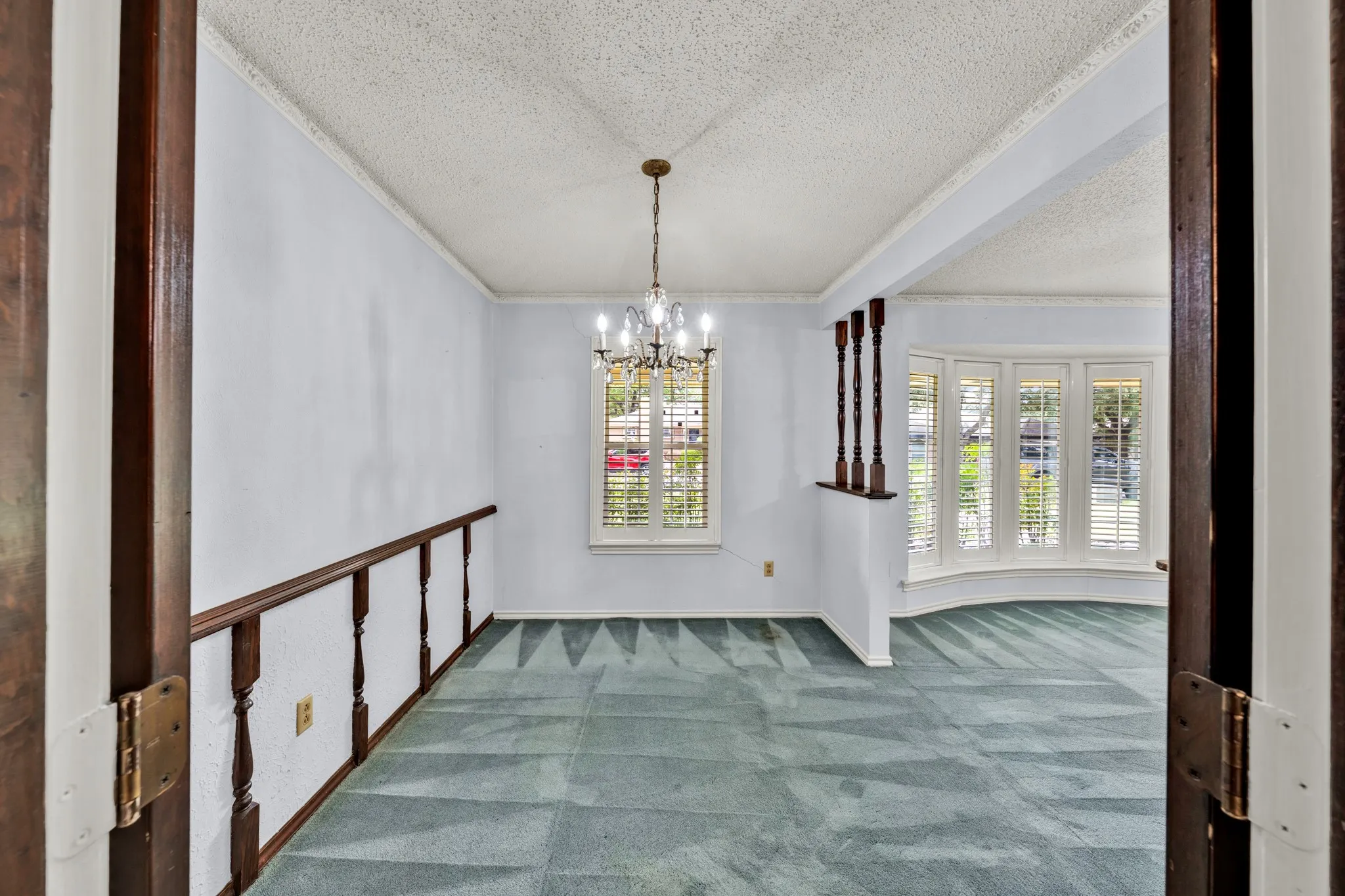 Single Family Residence For Sale in Dallas County , 1606 Clear Point Drive, Garland, Texas 75041, 3 Bedroom, 2 Bathroom, 2 Garage spaces, 2,095 Sqft, built in 1971, mls#21379415, Real Estate Agent in Garland, Homes For Sale in Dallas county, Homes For Sale in Garland, Realtor in Garland Texas, Real Estate Brokerage Independent Realty Texas, Luminita Cordes Realtor