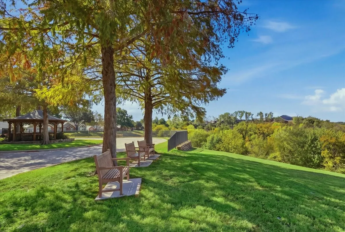 Condominium For Sale in Tarrant County , 6153 Welden Court, Fort Worth, Texas 76132, 2 Bedroom, 2 Bathroom, 2 Garage spaces, 1,579 Sqft, built in 1998, mls#21380734, Real Estate Agent in Fort Worth, Homes For Sale in Tarrant county, Homes For Sale in Fort Worth, Realtor in Fort Worth Texas, Real Estate Brokerage Independent Realty Texas, Luminita Cordes Realtor