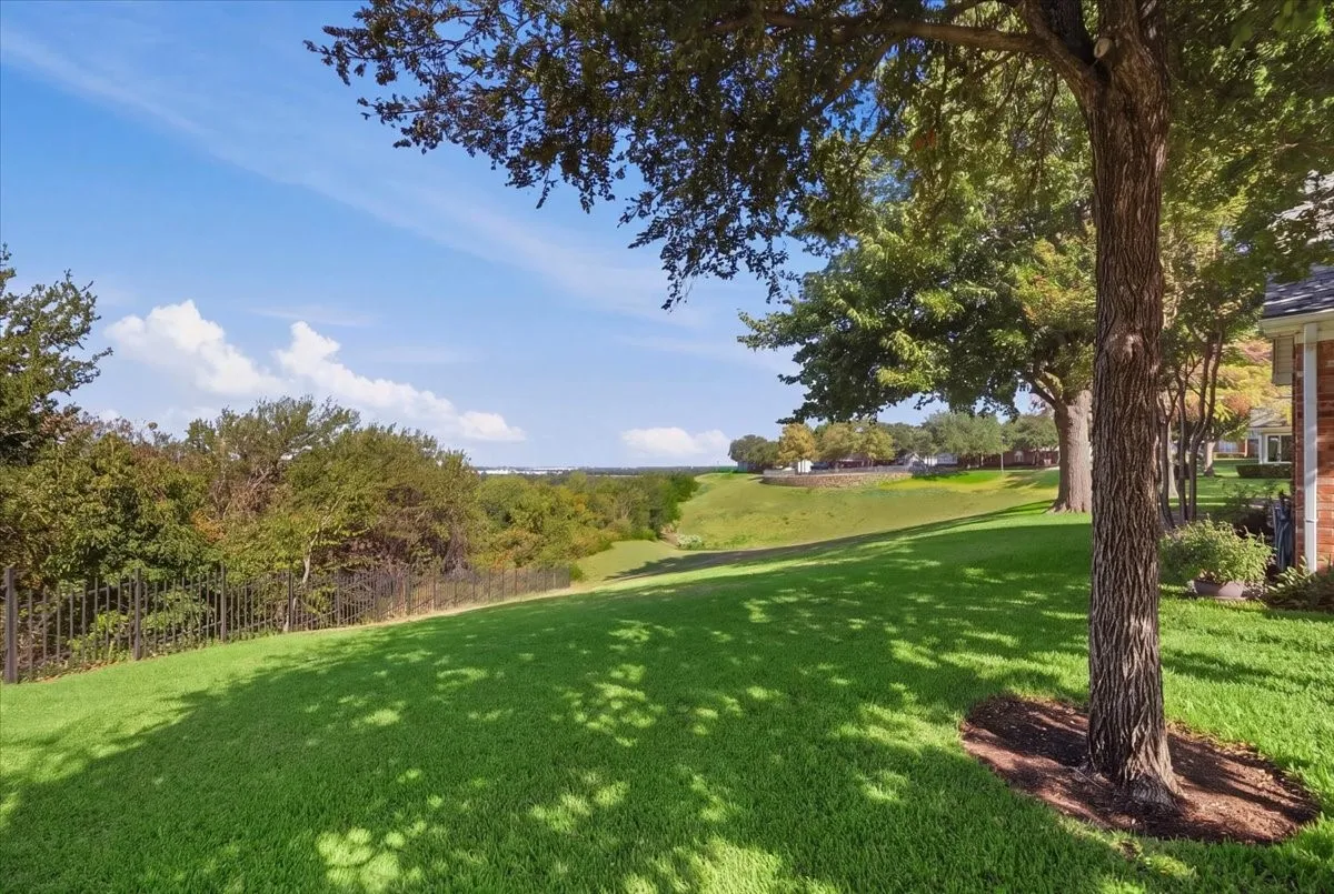 Condominium For Sale in Tarrant County , 6153 Welden Court, Fort Worth, Texas 76132, 2 Bedroom, 2 Bathroom, 2 Garage spaces, 1,579 Sqft, built in 1998, mls#21380734, Real Estate Agent in Fort Worth, Homes For Sale in Tarrant county, Homes For Sale in Fort Worth, Realtor in Fort Worth Texas, Real Estate Brokerage Independent Realty Texas, Luminita Cordes Realtor