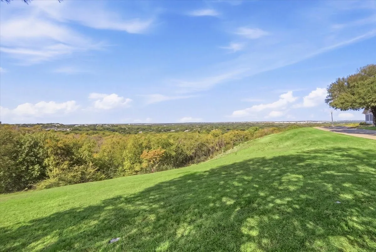 Condominium For Sale in Tarrant County , 6153 Welden Court, Fort Worth, Texas 76132, 2 Bedroom, 2 Bathroom, 2 Garage spaces, 1,579 Sqft, built in 1998, mls#21380734, Real Estate Agent in Fort Worth, Homes For Sale in Tarrant county, Homes For Sale in Fort Worth, Realtor in Fort Worth Texas, Real Estate Brokerage Independent Realty Texas, Luminita Cordes Realtor