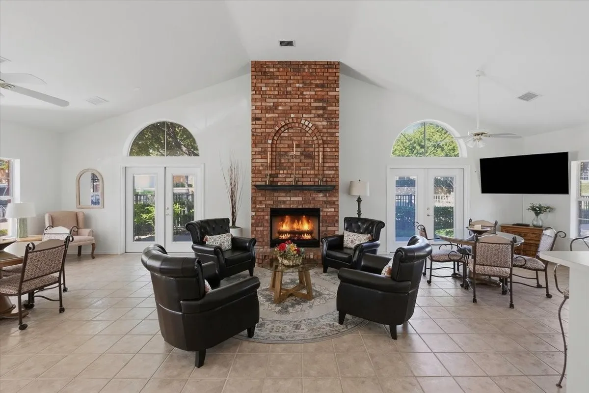 Condominium For Sale in Tarrant County , 6153 Welden Court, Fort Worth, Texas 76132, 2 Bedroom, 2 Bathroom, 2 Garage spaces, 1,579 Sqft, built in 1998, mls#21380734, Real Estate Agent in Fort Worth, Homes For Sale in Tarrant county, Homes For Sale in Fort Worth, Realtor in Fort Worth Texas, Real Estate Brokerage Independent Realty Texas, Luminita Cordes Realtor