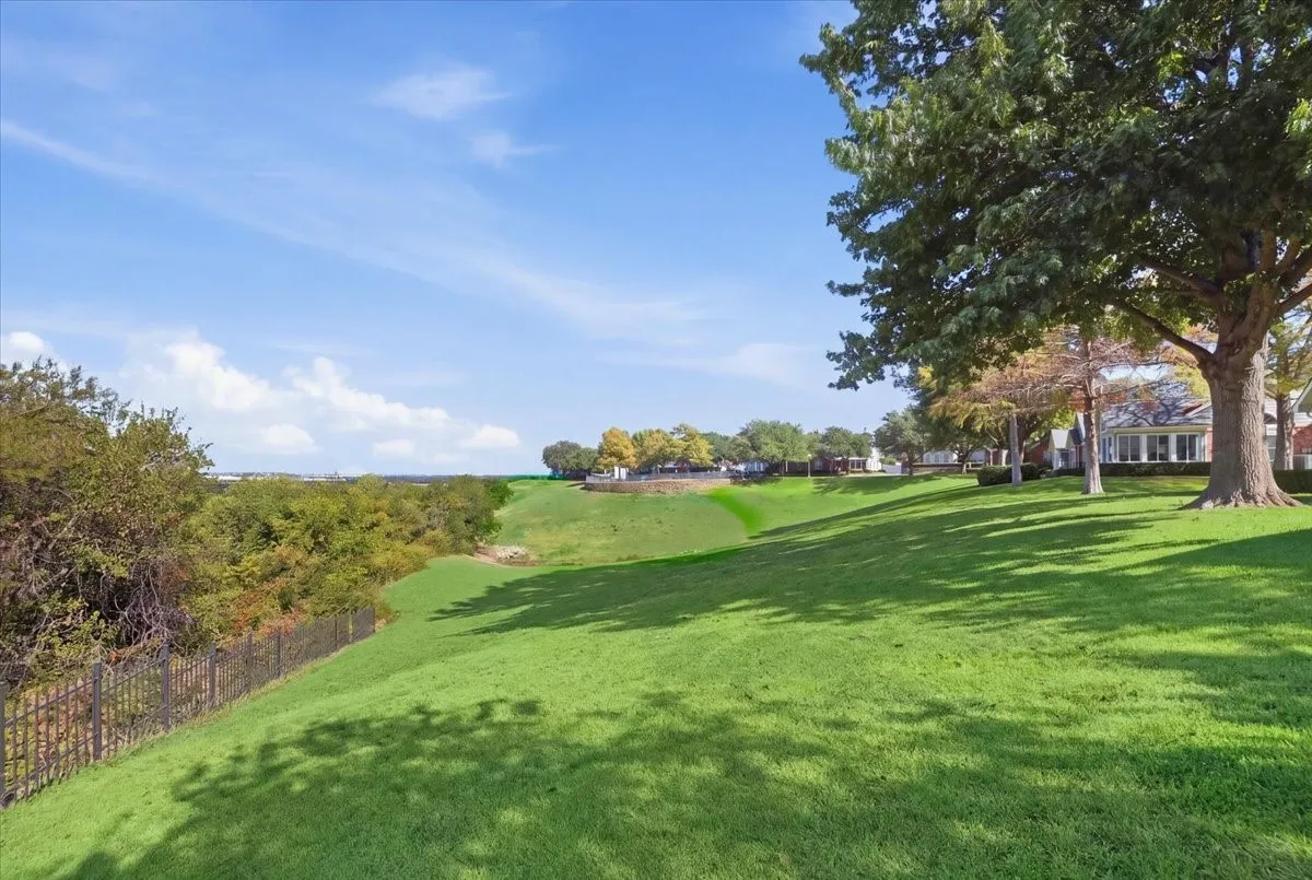 Condominium For Sale in Tarrant County , 6153 Welden Court, Fort Worth, Texas 76132, 2 Bedroom, 2 Bathroom, 2 Garage spaces, 1,579 Sqft, built in 1998, mls#21380734, Real Estate Agent in Fort Worth, Homes For Sale in Tarrant county, Homes For Sale in Fort Worth, Realtor in Fort Worth Texas, Real Estate Brokerage Independent Realty Texas, Luminita Cordes Realtor