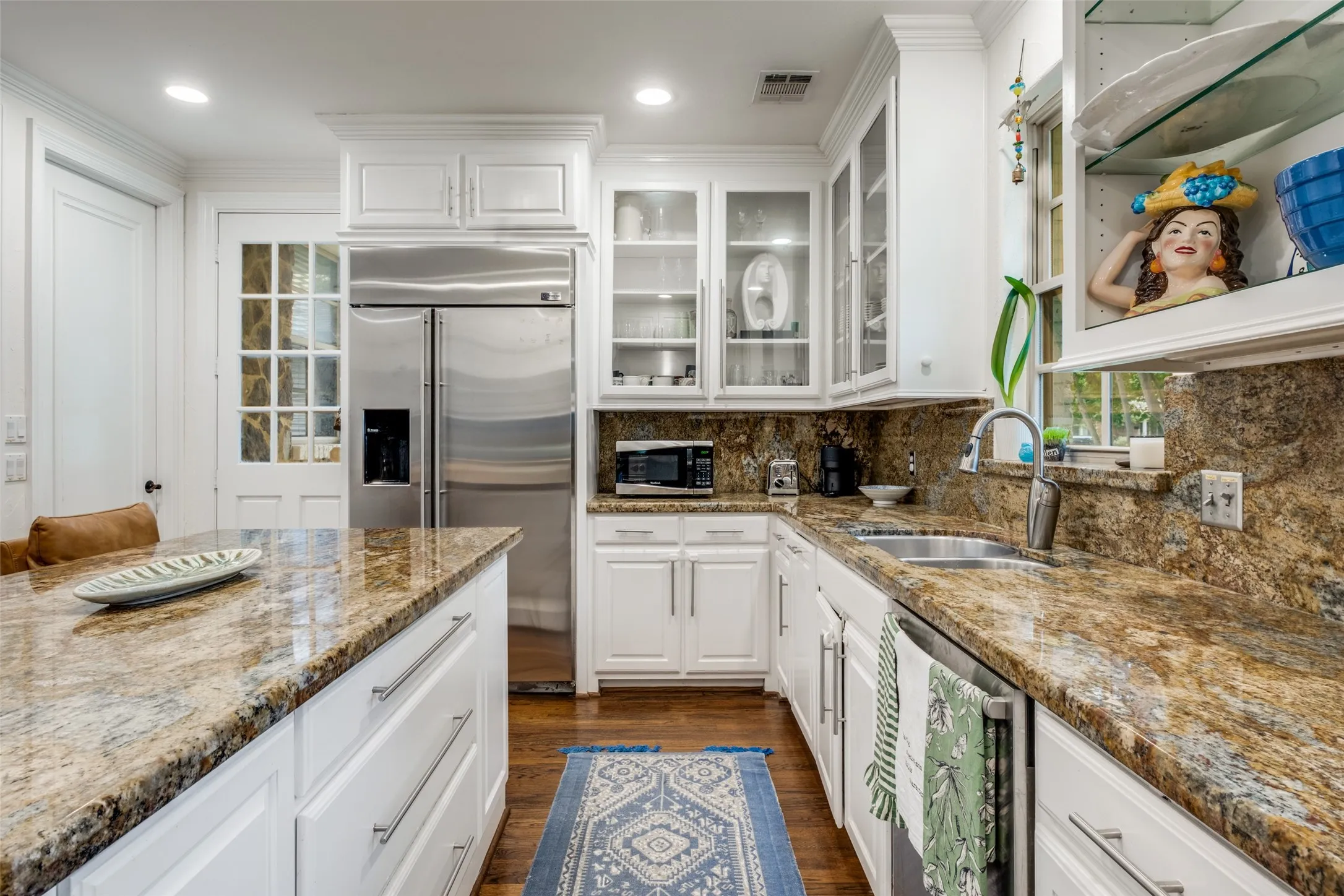 Single Family Residence For Sale in Dallas County , 7138 Westbrook Lane, Dallas, Texas 75214, 3 Bedroom, 2 Bathroom, Garage spaces, 2,235 Sqft, built in 1953, mls#21380875, Real Estate Agent in Dallas, Homes For Sale in Dallas county, Homes For Sale in Dallas, Realtor in Dallas Texas, Real Estate Brokerage Independent Realty Texas, Luminita Cordes Realtor