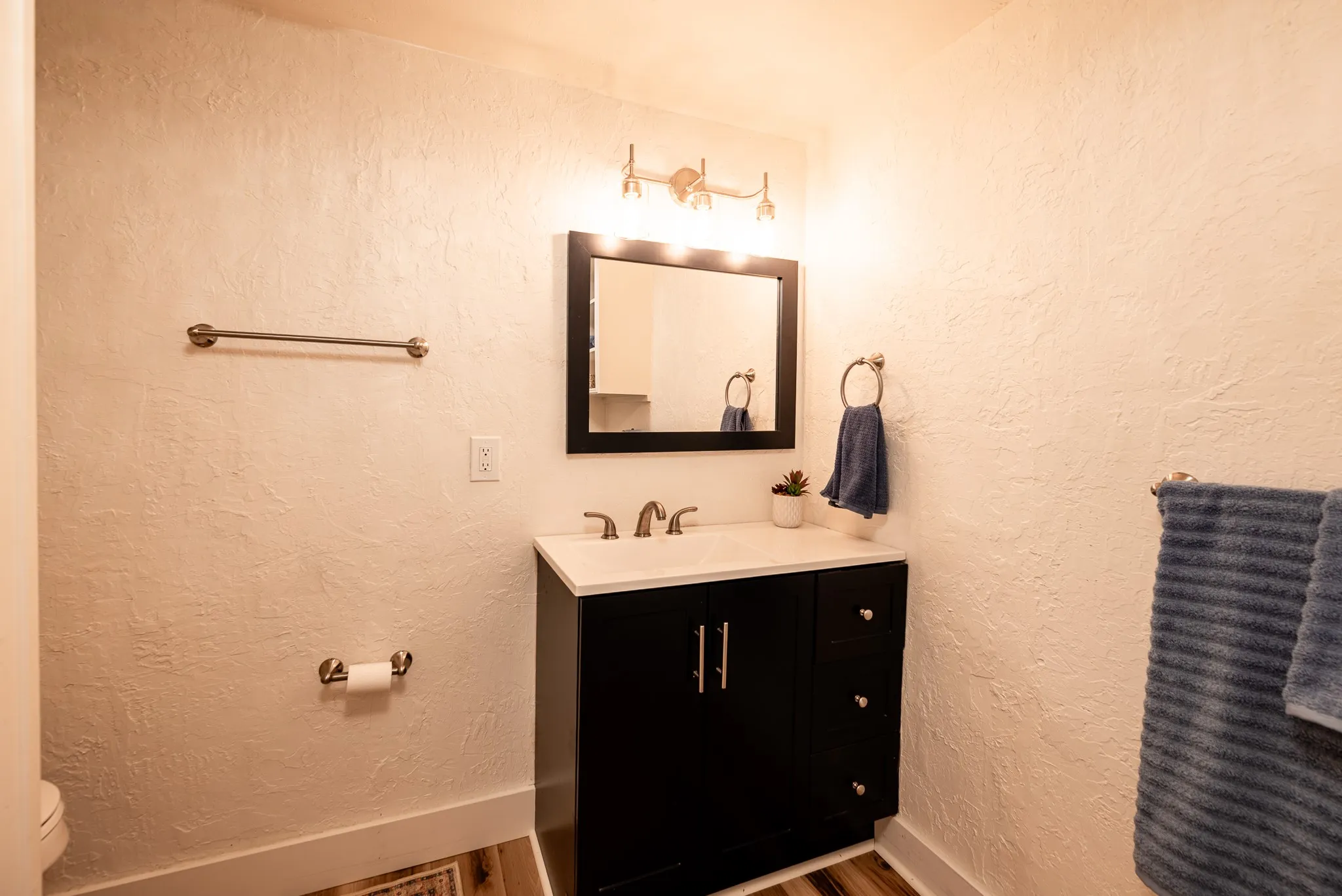 Single Family Residence For Sale in Callahan County , 801 N Avenue A, Cross Plains, Texas 76443, 2 Bedroom, 1 Bathroom, Garage spaces, 969 Sqft, built in 1920, mls#21380852, Real Estate Agent in Cross Plains, Homes For Sale in Callahan county, Homes For Sale in Cross Plains, Realtor in Cross Plains Texas, Real Estate Brokerage Independent Realty Texas, Luminita Cordes Realtor