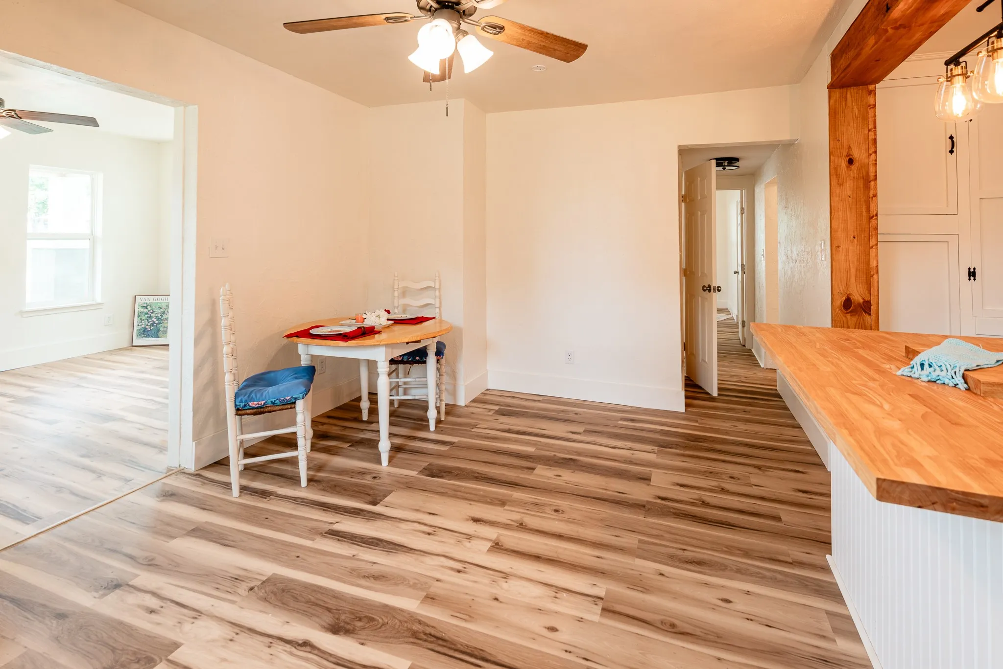 Single Family Residence For Sale in Callahan County , 801 N Avenue A, Cross Plains, Texas 76443, 2 Bedroom, 1 Bathroom, Garage spaces, 969 Sqft, built in 1920, mls#21380852, Real Estate Agent in Cross Plains, Homes For Sale in Callahan county, Homes For Sale in Cross Plains, Realtor in Cross Plains Texas, Real Estate Brokerage Independent Realty Texas, Luminita Cordes Realtor