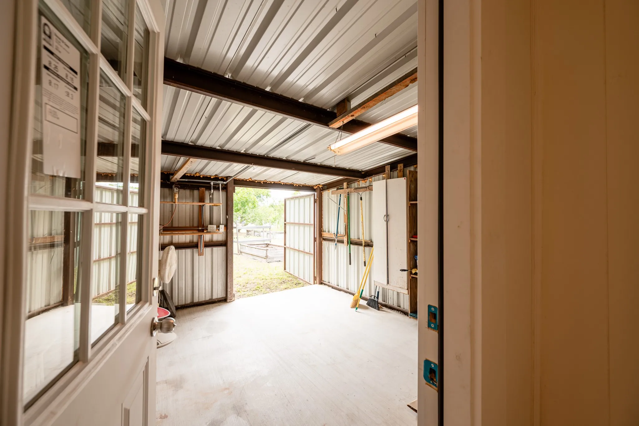 Single Family Residence For Sale in Callahan County , 801 N Avenue A, Cross Plains, Texas 76443, 2 Bedroom, 1 Bathroom, Garage spaces, 969 Sqft, built in 1920, mls#21380852, Real Estate Agent in Cross Plains, Homes For Sale in Callahan county, Homes For Sale in Cross Plains, Realtor in Cross Plains Texas, Real Estate Brokerage Independent Realty Texas, Luminita Cordes Realtor