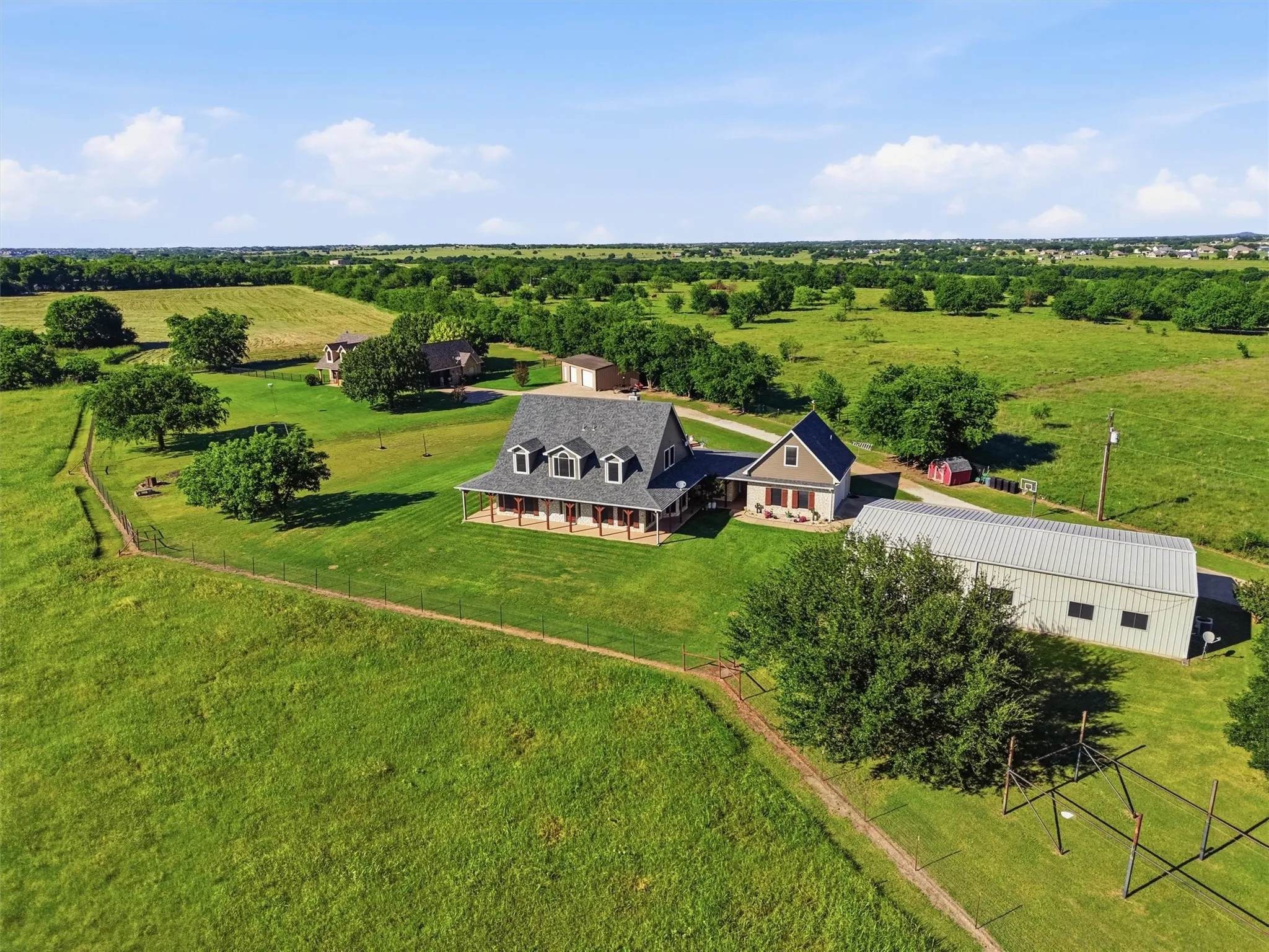 Single Family Residence For Sale in Johnson County , 8649 River Hills Road, Godley, Texas 76044, 4 Bedroom, 4 Bathroom, 2 Garage spaces, 3,846 Sqft, built in 1997, mls#21381028, Real Estate Agent in Godley, Homes For Sale in Johnson county, Homes For Sale in Godley, Realtor in Godley Texas, Real Estate Brokerage Independent Realty Texas, Luminita Cordes Realtor