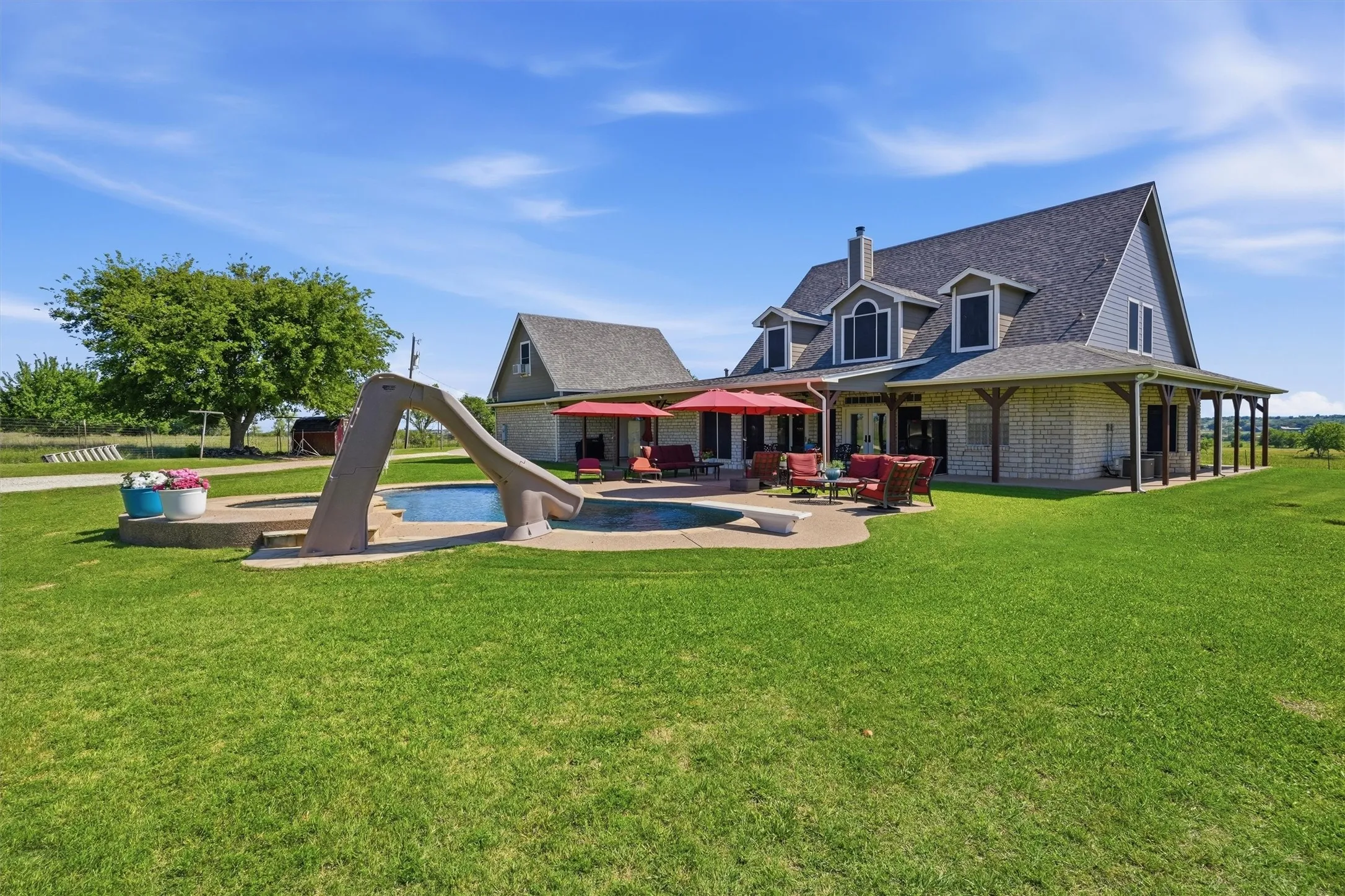 Single Family Residence For Sale in Johnson County , 8649 River Hills Road, Godley, Texas 76044, 4 Bedroom, 4 Bathroom, 2 Garage spaces, 3,846 Sqft, built in 1997, mls#21381028, Real Estate Agent in Godley, Homes For Sale in Johnson county, Homes For Sale in Godley, Realtor in Godley Texas, Real Estate Brokerage Independent Realty Texas, Luminita Cordes Realtor