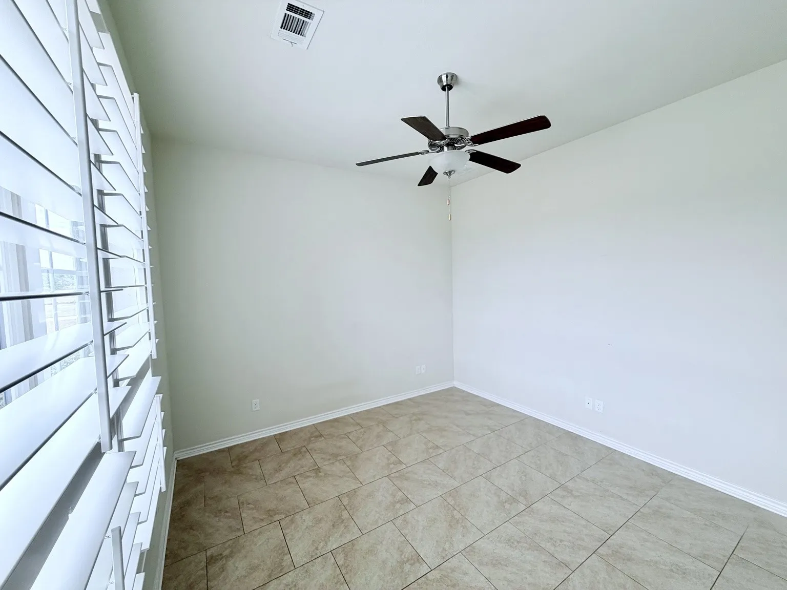 Single Family Residence For Rent in Collin County , 7061 Whispering Oaks, Mc Kinney, Texas 75071, 4 Bedroom, 3 Bathroom, 3 Garage spaces, 2,436 Sqft, built in 2018, mls#21380740, Real Estate Agent in Mc Kinney, Homes For Rent in Collin county, Homes For Rent in Mc Kinney, Realtor in Mc Kinney Texas, Real Estate Brokerage Independent Realty Texas, Luminita Cordes Realtor