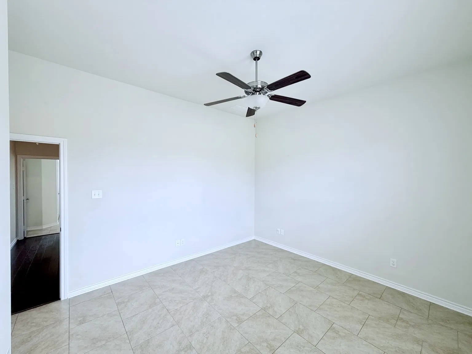 Single Family Residence For Rent in Collin County , 7061 Whispering Oaks, Mc Kinney, Texas 75071, 4 Bedroom, 3 Bathroom, 3 Garage spaces, 2,436 Sqft, built in 2018, mls#21380740, Real Estate Agent in Mc Kinney, Homes For Rent in Collin county, Homes For Rent in Mc Kinney, Realtor in Mc Kinney Texas, Real Estate Brokerage Independent Realty Texas, Luminita Cordes Realtor