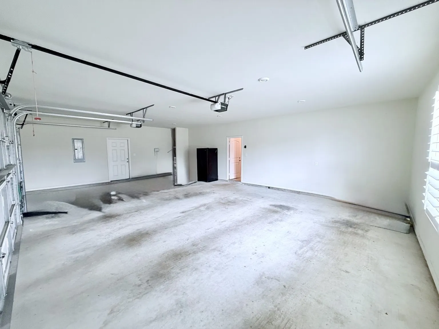 Single Family Residence For Rent in Collin County , 7061 Whispering Oaks, Mc Kinney, Texas 75071, 4 Bedroom, 3 Bathroom, 3 Garage spaces, 2,436 Sqft, built in 2018, mls#21380740, Real Estate Agent in Mc Kinney, Homes For Rent in Collin county, Homes For Rent in Mc Kinney, Realtor in Mc Kinney Texas, Real Estate Brokerage Independent Realty Texas, Luminita Cordes Realtor