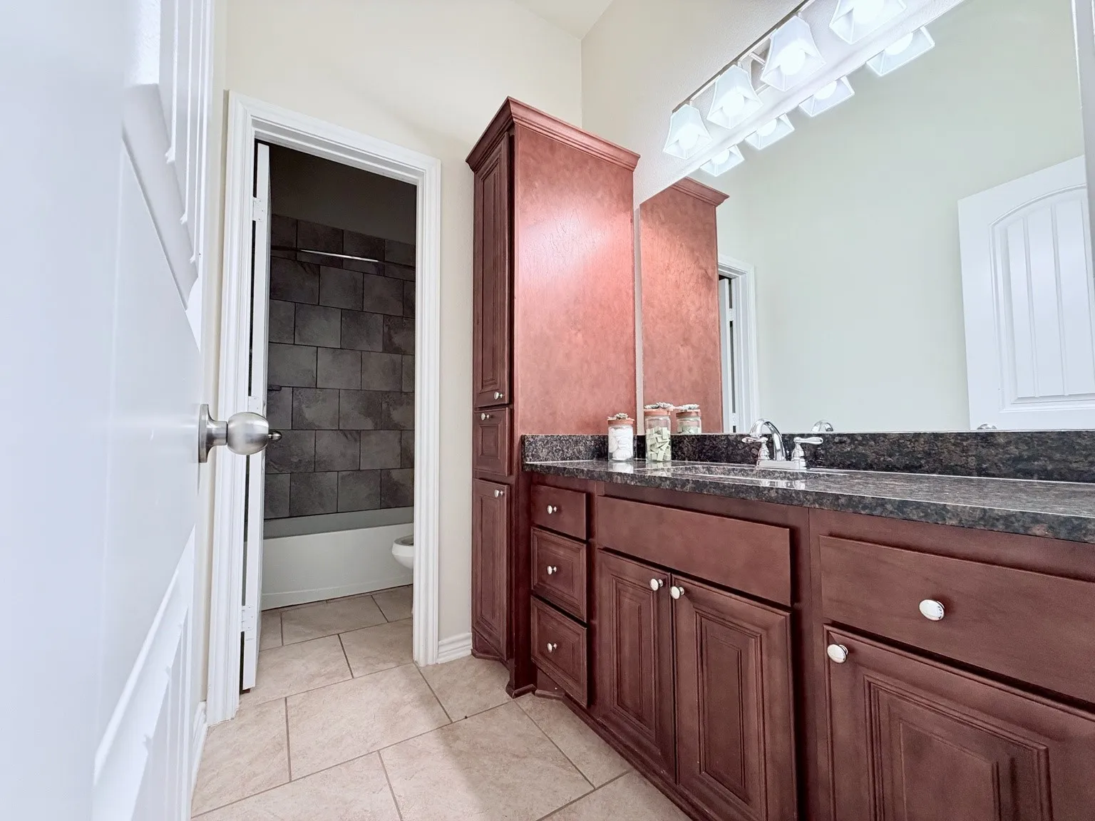 Single Family Residence For Rent in Collin County , 7061 Whispering Oaks, Mc Kinney, Texas 75071, 4 Bedroom, 3 Bathroom, 3 Garage spaces, 2,436 Sqft, built in 2018, mls#21380740, Real Estate Agent in Mc Kinney, Homes For Rent in Collin county, Homes For Rent in Mc Kinney, Realtor in Mc Kinney Texas, Real Estate Brokerage Independent Realty Texas, Luminita Cordes Realtor