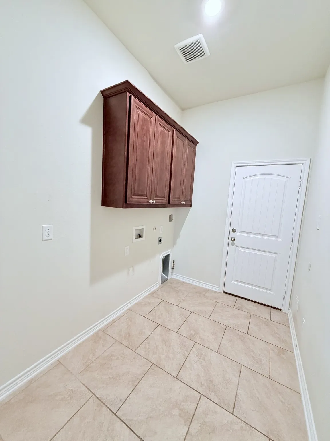 Single Family Residence For Rent in Collin County , 7061 Whispering Oaks, Mc Kinney, Texas 75071, 4 Bedroom, 3 Bathroom, 3 Garage spaces, 2,436 Sqft, built in 2018, mls#21380740, Real Estate Agent in Mc Kinney, Homes For Rent in Collin county, Homes For Rent in Mc Kinney, Realtor in Mc Kinney Texas, Real Estate Brokerage Independent Realty Texas, Luminita Cordes Realtor