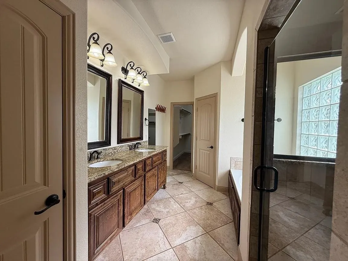 Single Family Residence For Rent in Collin County , 9001 Blue Water Drive, Plano, Texas 75025, 4 Bedroom, 3 Bathroom, 2 Garage spaces, 3,589 Sqft, built in 2015, mls#21383197, Real Estate Agent in Plano, Homes For Rent in Collin county, Homes For Rent in Plano, Realtor in Plano Texas, Real Estate Brokerage Independent Realty Texas, Luminita Cordes Realtor