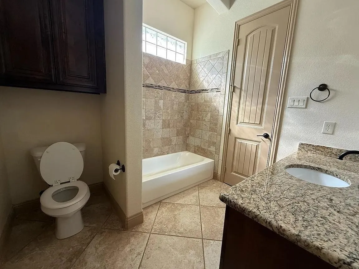 Single Family Residence For Rent in Collin County , 9001 Blue Water Drive, Plano, Texas 75025, 4 Bedroom, 3 Bathroom, 2 Garage spaces, 3,589 Sqft, built in 2015, mls#21383197, Real Estate Agent in Plano, Homes For Rent in Collin county, Homes For Rent in Plano, Realtor in Plano Texas, Real Estate Brokerage Independent Realty Texas, Luminita Cordes Realtor