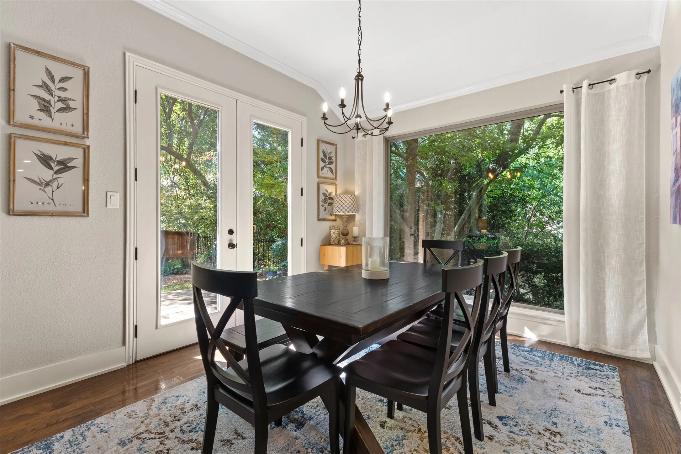 Single Family Residence For Sale in Collin County , 2904 Meadow Glen Drive, Mc Kinney, Texas 75072, 3 Bedroom, 3 Bathroom, 2 Garage spaces, 2,453 Sqft, built in 1994, mls#21383180, Real Estate Agent in Mc Kinney, Homes For Sale in Collin county, Homes For Sale in Mc Kinney, Realtor in Mc Kinney Texas, Real Estate Brokerage Independent Realty Texas, Luminita Cordes Realtor
