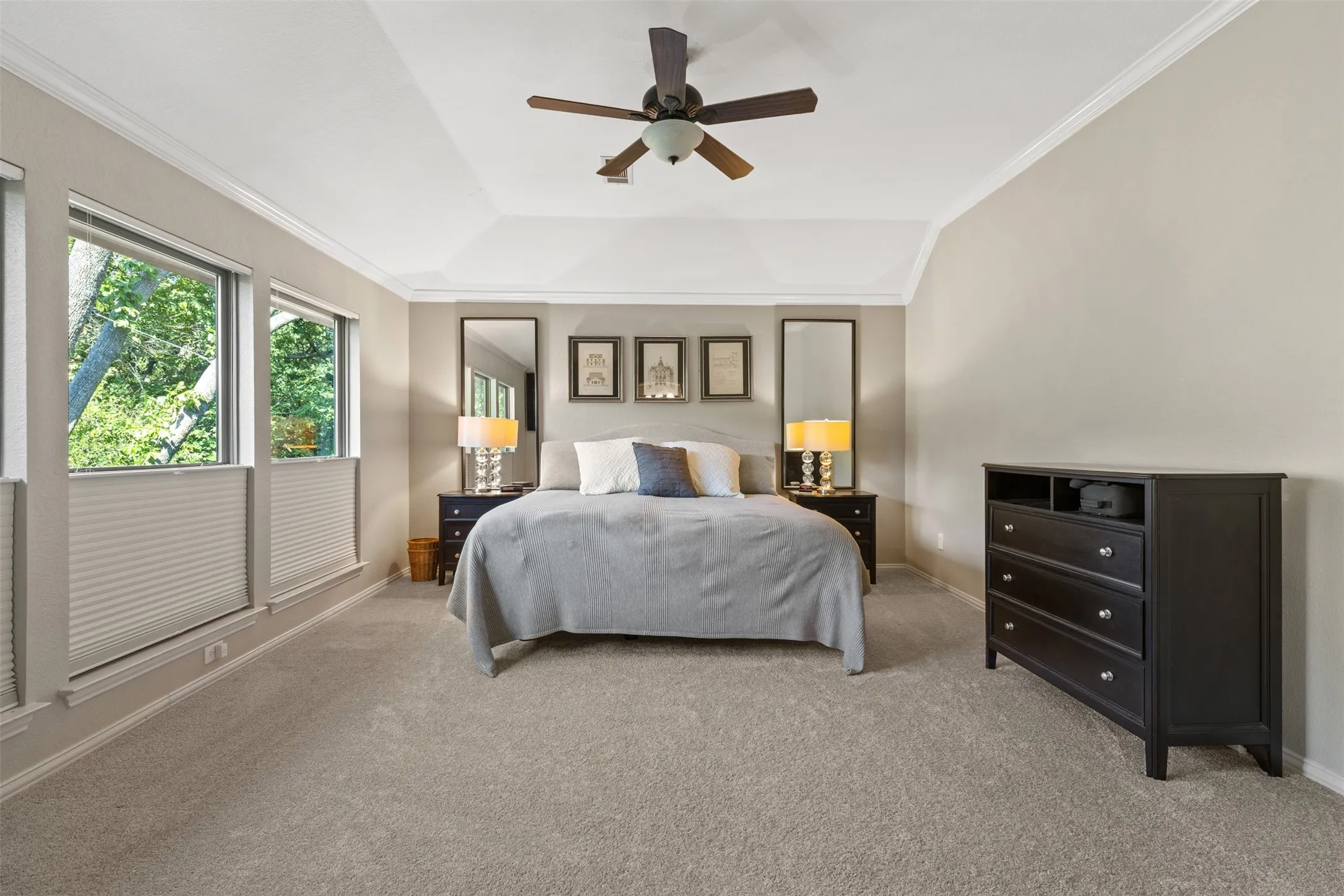 Single Family Residence For Sale in Collin County , 2904 Meadow Glen Drive, Mc Kinney, Texas 75072, 3 Bedroom, 3 Bathroom, 2 Garage spaces, 2,453 Sqft, built in 1994, mls#21383180, Real Estate Agent in Mc Kinney, Homes For Sale in Collin county, Homes For Sale in Mc Kinney, Realtor in Mc Kinney Texas, Real Estate Brokerage Independent Realty Texas, Luminita Cordes Realtor