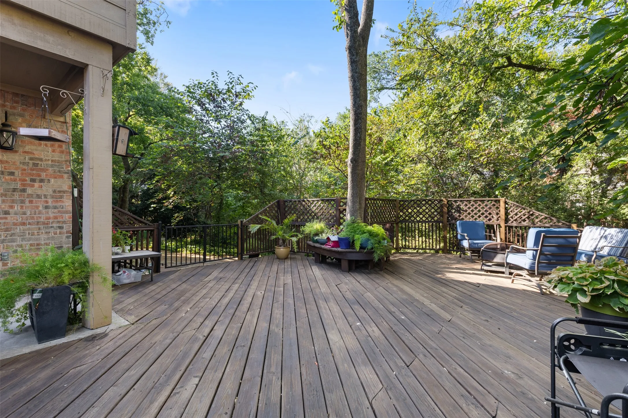 Single Family Residence For Sale in Collin County , 2904 Meadow Glen Drive, Mc Kinney, Texas 75072, 3 Bedroom, 3 Bathroom, 2 Garage spaces, 2,453 Sqft, built in 1994, mls#21383180, Real Estate Agent in Mc Kinney, Homes For Sale in Collin county, Homes For Sale in Mc Kinney, Realtor in Mc Kinney Texas, Real Estate Brokerage Independent Realty Texas, Luminita Cordes Realtor