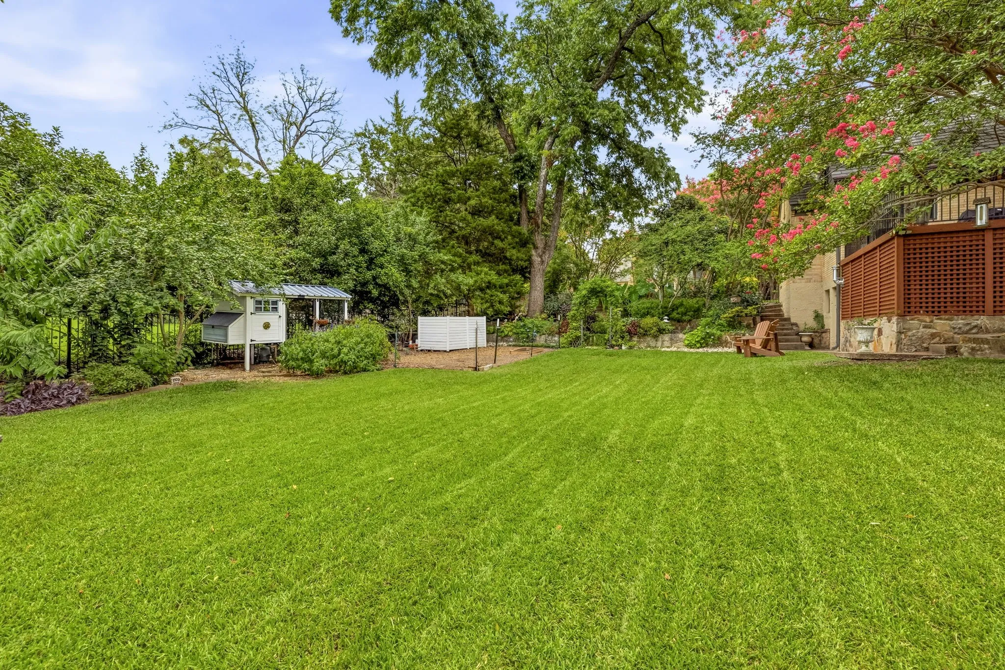 Single Family Residence For Sale in Dallas County , 608 Monte Vista Drive, Dallas, Texas 75223, 3 Bedroom, 3 Bathroom, 2 Garage spaces, 2,570 Sqft, built in 1929, mls#21375221, Real Estate Agent in Dallas, Homes For Sale in Dallas county, Homes For Sale in Dallas, Realtor in Dallas Texas, Real Estate Brokerage Independent Realty Texas, Luminita Cordes Realtor
