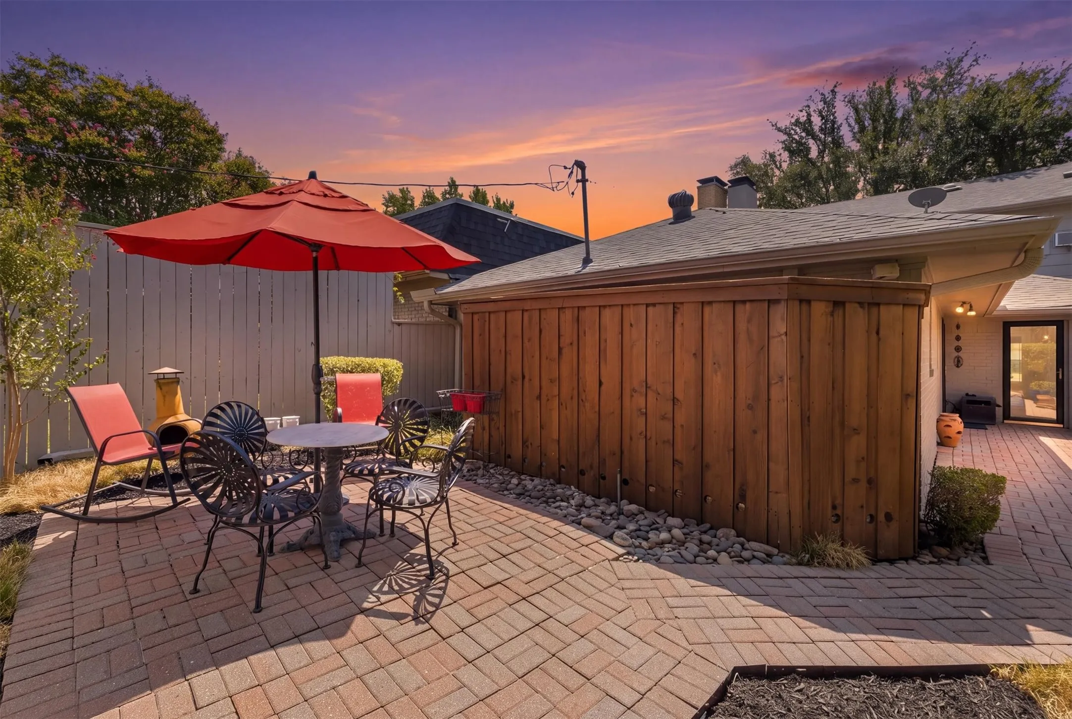 Lovely backyard entertaining area...
