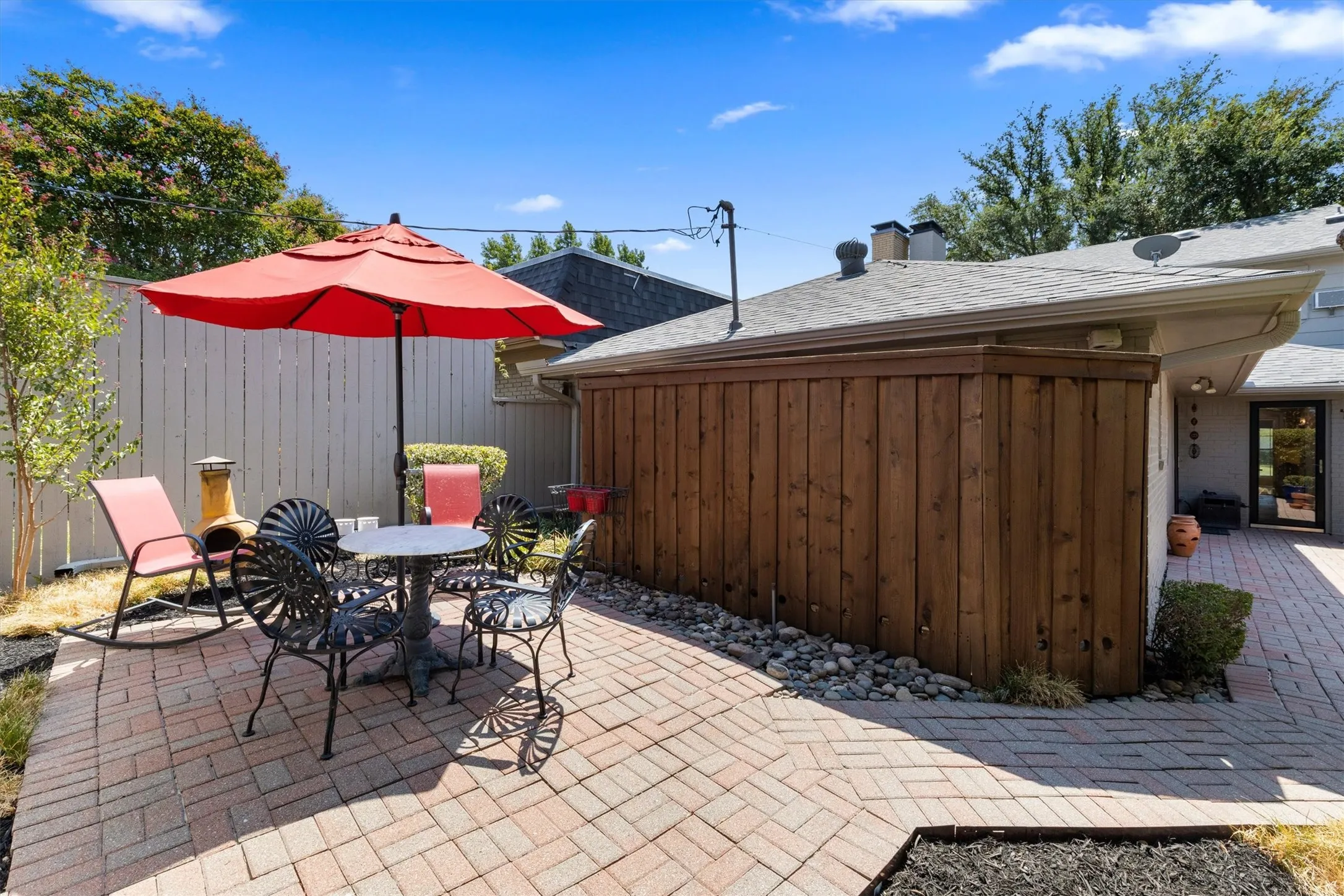 Lovely backyard entertaining area...