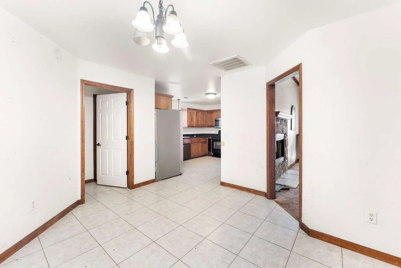 Single Family Residence For Sale in Randall County , 4218 Ross Street, Amarillo, Texas 79118, 4 Bedroom, 2 Bathroom, 2 Garage spaces, 1,760 Sqft, built in 2005, mls#21383206, Real Estate Agent in Amarillo, Homes For Sale in Randall county, Homes For Sale in Amarillo, Realtor in Amarillo Texas, Real Estate Brokerage Independent Realty Texas, Luminita Cordes Realtor