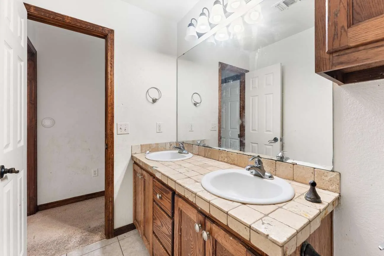 Single Family Residence For Sale in Randall County , 4218 Ross Street, Amarillo, Texas 79118, 4 Bedroom, 2 Bathroom, 2 Garage spaces, 1,760 Sqft, built in 2005, mls#21383206, Real Estate Agent in Amarillo, Homes For Sale in Randall county, Homes For Sale in Amarillo, Realtor in Amarillo Texas, Real Estate Brokerage Independent Realty Texas, Luminita Cordes Realtor