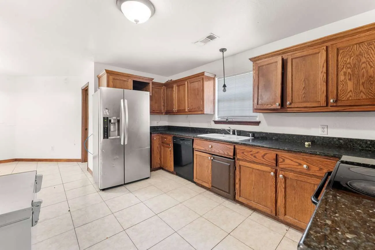Single Family Residence For Sale in Randall County , 4218 Ross Street, Amarillo, Texas 79118, 4 Bedroom, 2 Bathroom, 2 Garage spaces, 1,760 Sqft, built in 2005, mls#21383206, Real Estate Agent in Amarillo, Homes For Sale in Randall county, Homes For Sale in Amarillo, Realtor in Amarillo Texas, Real Estate Brokerage Independent Realty Texas, Luminita Cordes Realtor