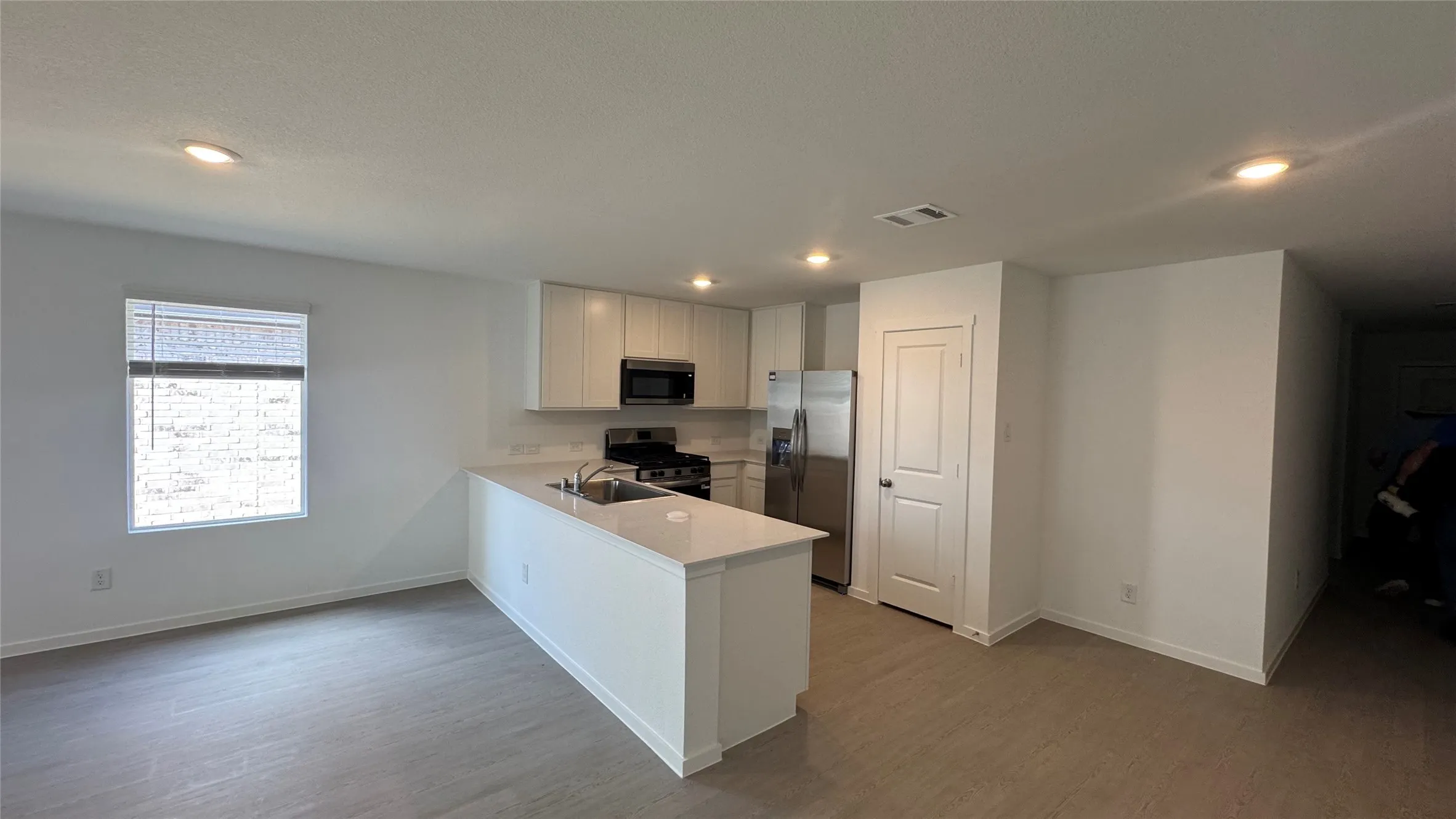 Single Family Residence For Rent in Tarrant County , 436 Sambal Drive, Fort Worth, Texas 76140, 4 Bedroom, 2 Bathroom, 2 Garage spaces, 2,047 Sqft, built in 2026, mls#21382584, Real Estate Agent in Fort Worth, Homes For Rent in Tarrant county, Homes For Rent in Fort Worth, Realtor in Fort Worth Texas, Real Estate Brokerage Independent Realty Texas, Luminita Cordes Realtor