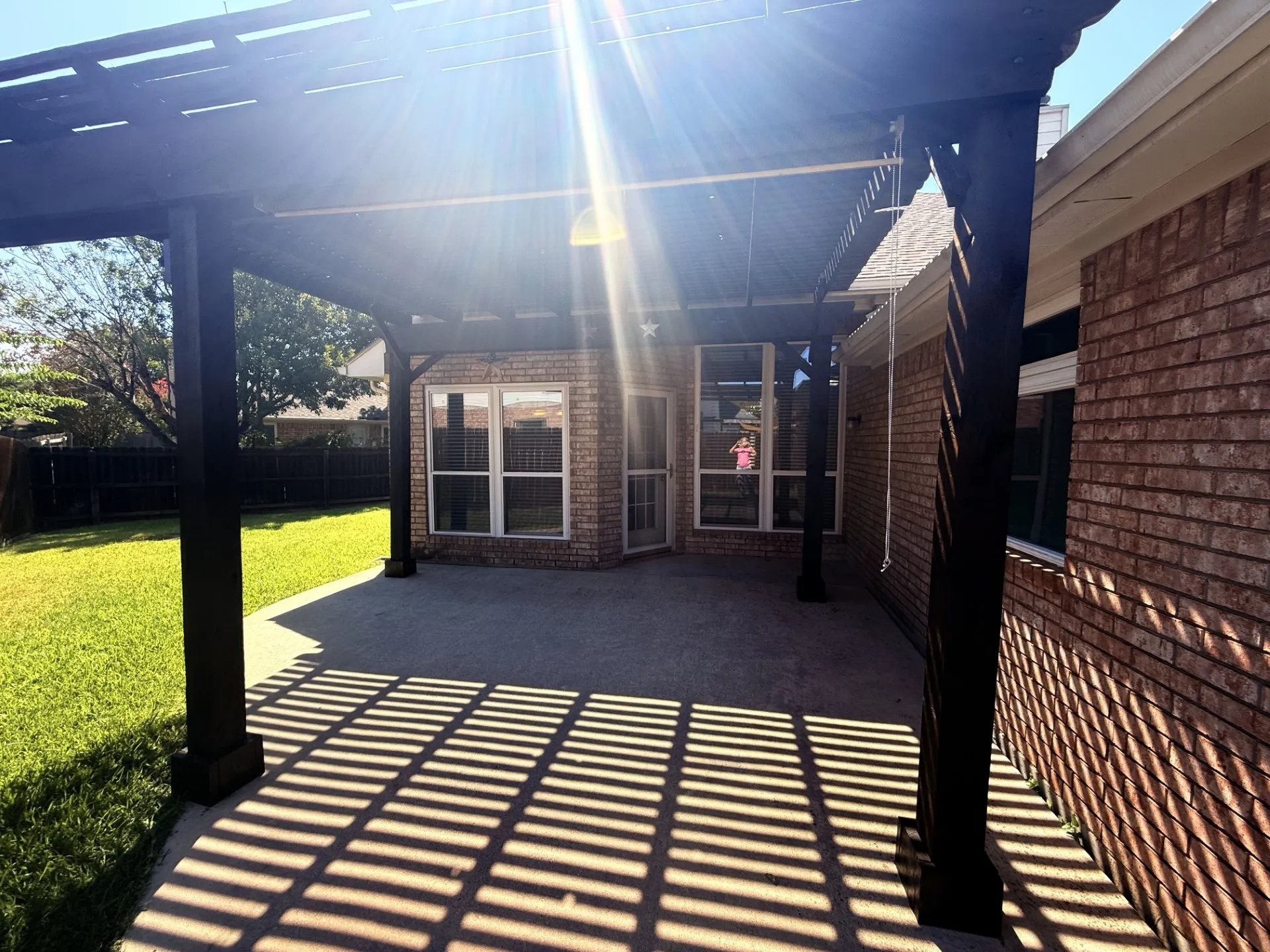 Single Family Residence For Rent in Tarrant County , 2749 Crystal Glenn Circle, Hurst, Texas 76054, 3 Bedroom, 2 Bathroom, 2 Garage spaces, 1,908 Sqft, built in 1996, mls#21383110, Real Estate Agent in Hurst, Homes For Rent in Tarrant county, Homes For Rent in Hurst, Realtor in Hurst Texas, Real Estate Brokerage Independent Realty Texas, Luminita Cordes Realtor