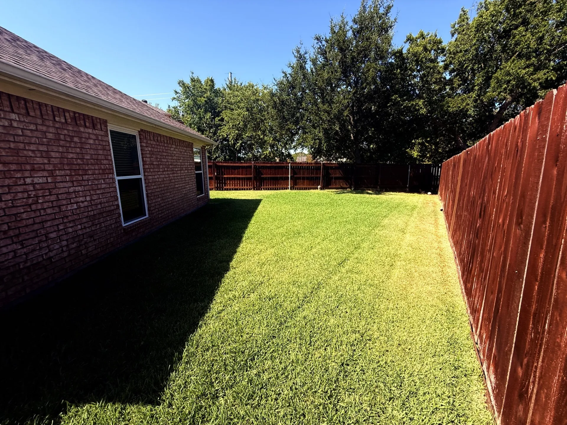 Single Family Residence For Rent in Tarrant County , 2749 Crystal Glenn Circle, Hurst, Texas 76054, 3 Bedroom, 2 Bathroom, 2 Garage spaces, 1,908 Sqft, built in 1996, mls#21383110, Real Estate Agent in Hurst, Homes For Rent in Tarrant county, Homes For Rent in Hurst, Realtor in Hurst Texas, Real Estate Brokerage Independent Realty Texas, Luminita Cordes Realtor