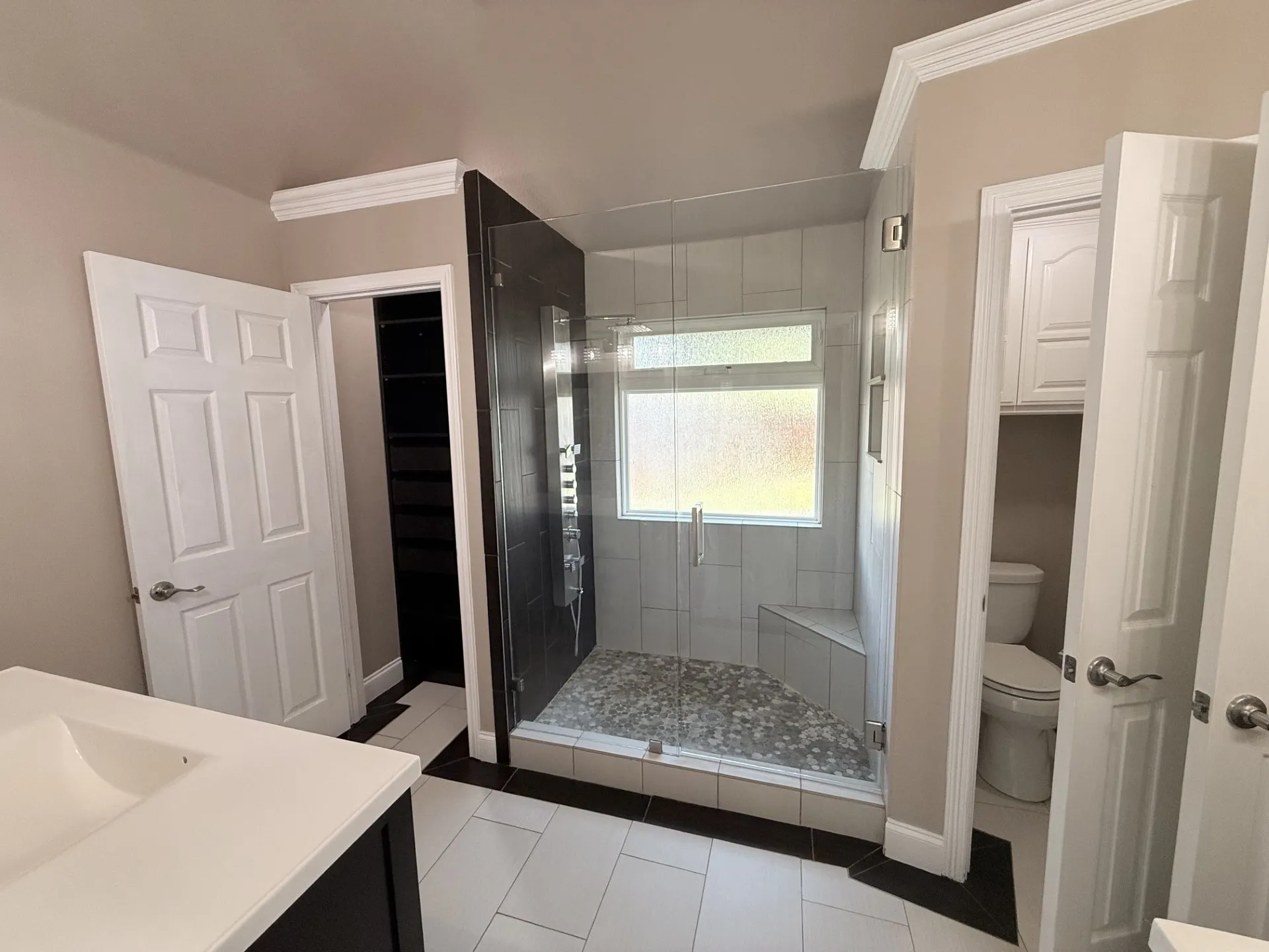 Single Family Residence For Rent in Tarrant County , 2749 Crystal Glenn Circle, Hurst, Texas 76054, 3 Bedroom, 2 Bathroom, 2 Garage spaces, 1,908 Sqft, built in 1996, mls#21383110, Real Estate Agent in Hurst, Homes For Rent in Tarrant county, Homes For Rent in Hurst, Realtor in Hurst Texas, Real Estate Brokerage Independent Realty Texas, Luminita Cordes Realtor
