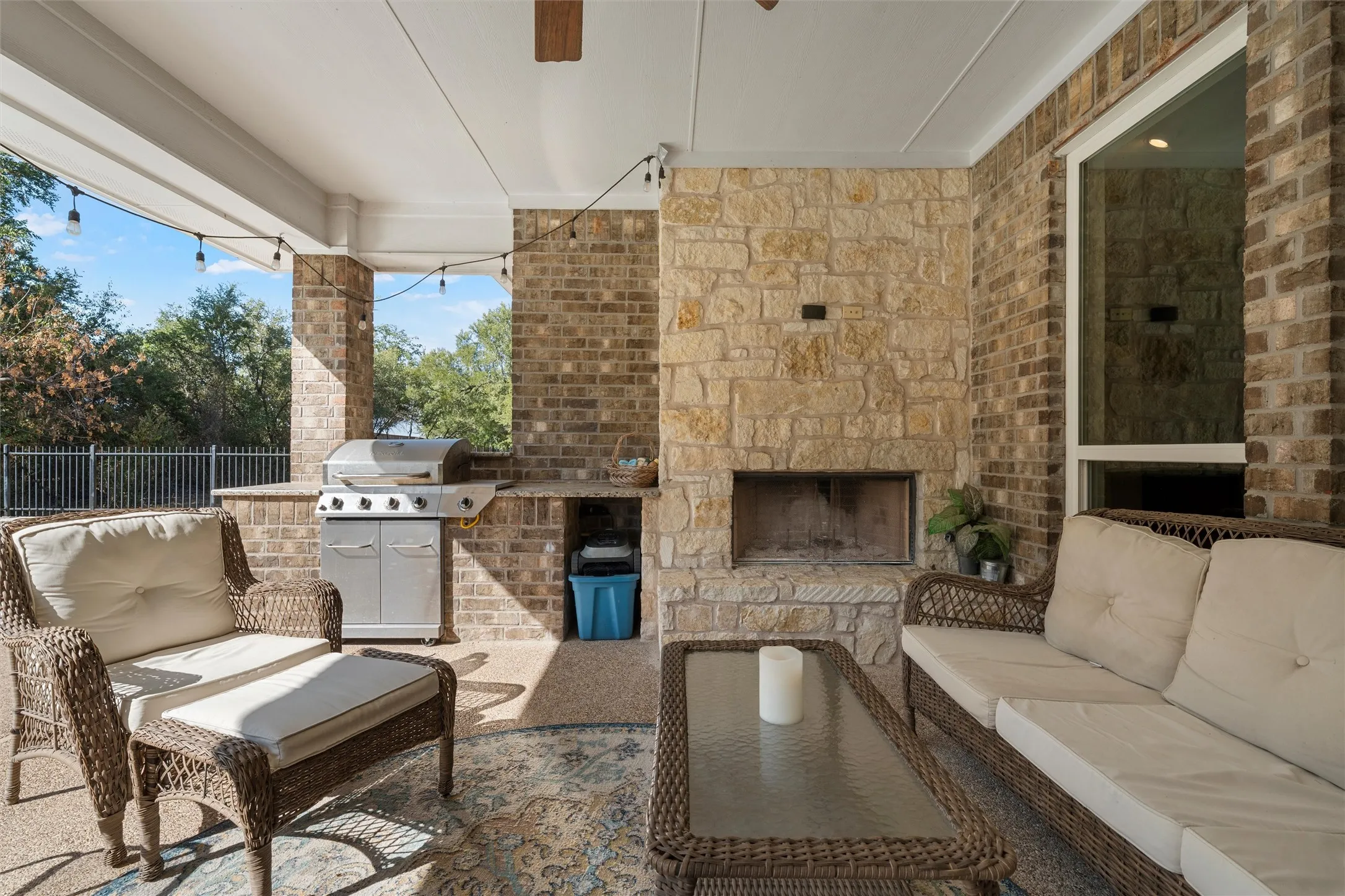 Single Family Residence For Sale in Mc Lennan County , 580 Whispering Oaks, China Spring, Texas 76633, 4 Bedroom, 3 Bathroom, 2 Garage spaces, 2,407 Sqft, built in 2017, mls#21383135, Real Estate Agent in China Spring, Homes For Sale in Mc Lennan county, Homes For Sale in China Spring, Realtor in China Spring Texas, Real Estate Brokerage Independent Realty Texas, Luminita Cordes Realtor