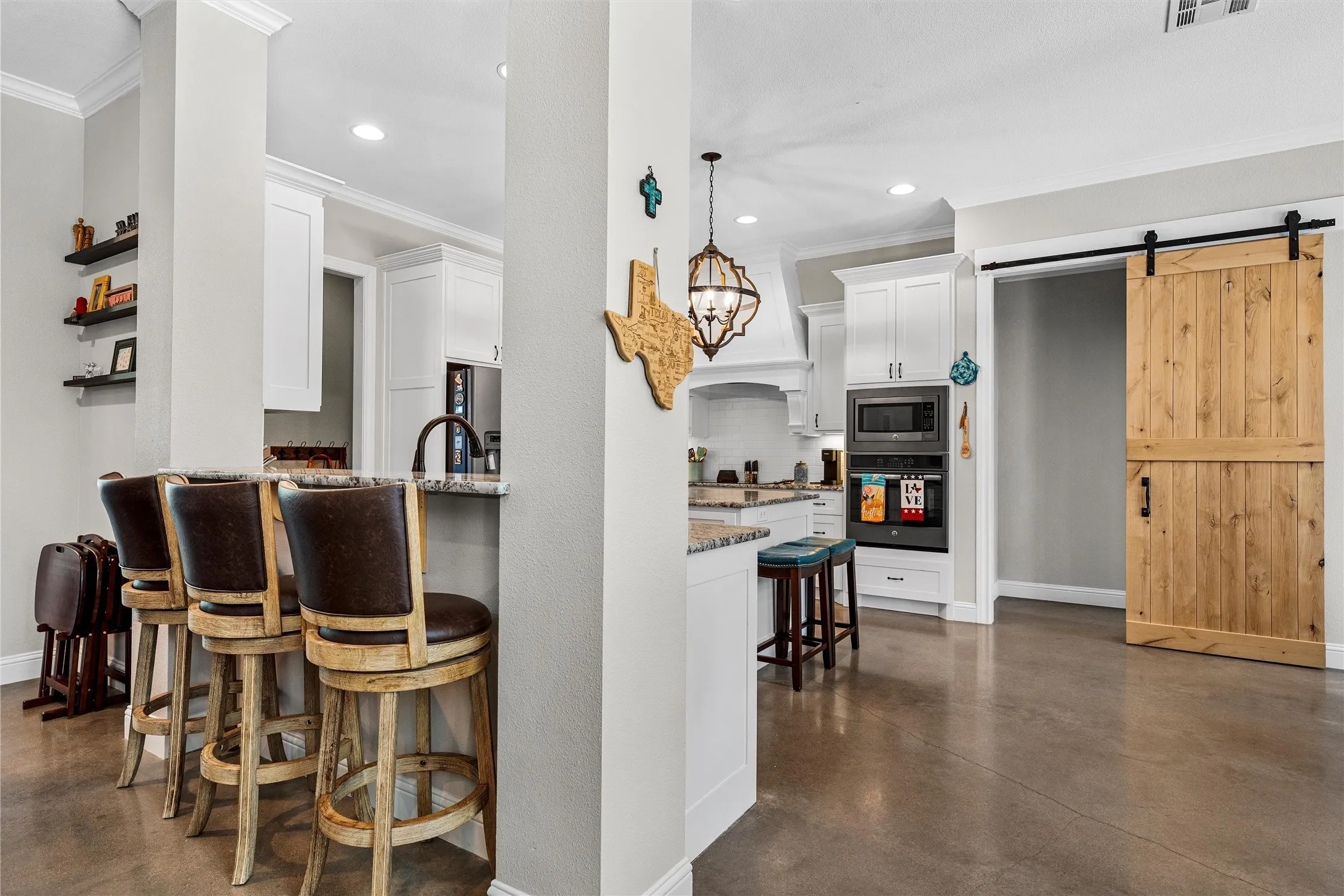 Single Family Residence For Sale in Mc Lennan County , 580 Whispering Oaks, China Spring, Texas 76633, 4 Bedroom, 3 Bathroom, 2 Garage spaces, 2,407 Sqft, built in 2017, mls#21383135, Real Estate Agent in China Spring, Homes For Sale in Mc Lennan county, Homes For Sale in China Spring, Realtor in China Spring Texas, Real Estate Brokerage Independent Realty Texas, Luminita Cordes Realtor