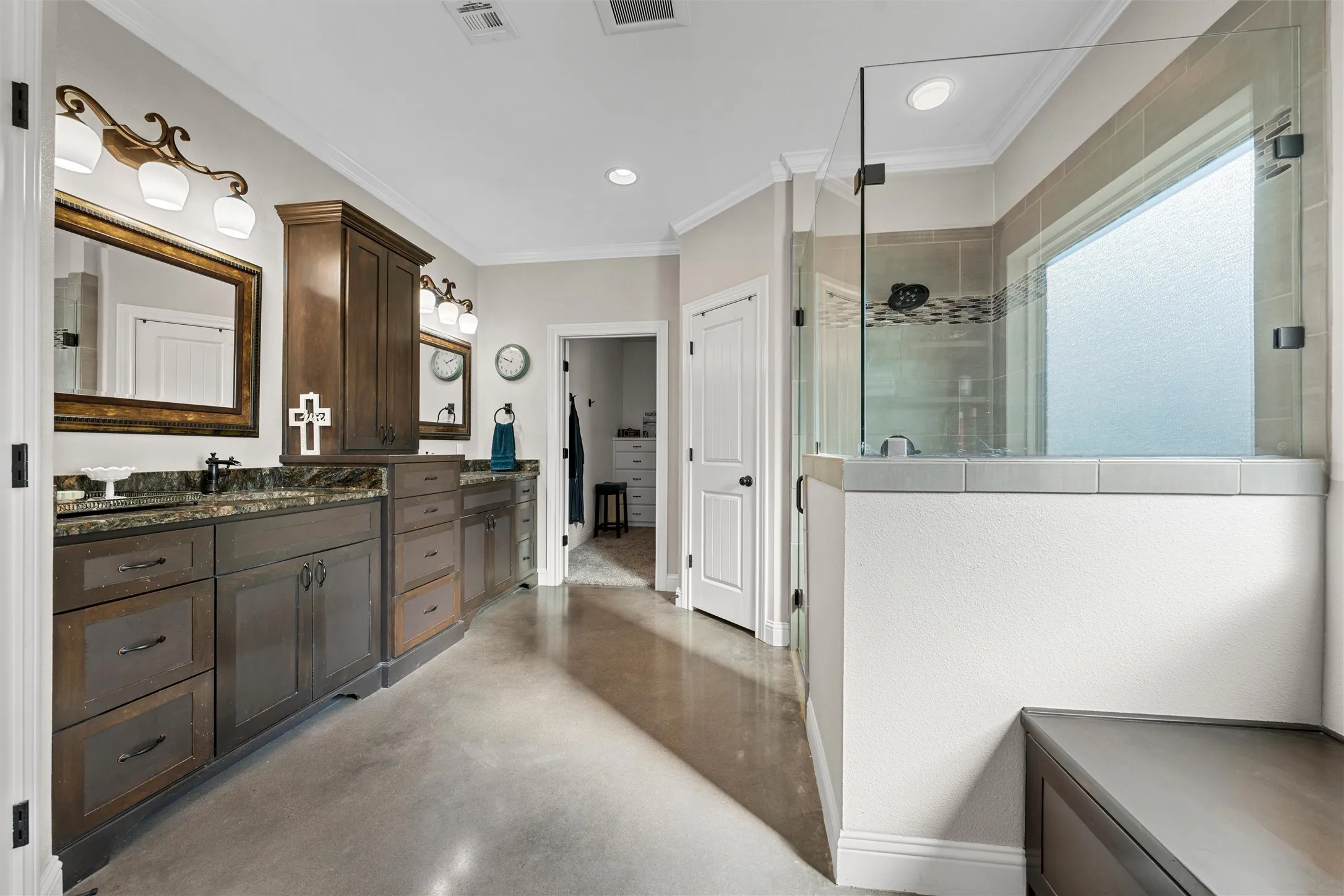 Single Family Residence For Sale in Mc Lennan County , 580 Whispering Oaks, China Spring, Texas 76633, 4 Bedroom, 3 Bathroom, 2 Garage spaces, 2,407 Sqft, built in 2017, mls#21383135, Real Estate Agent in China Spring, Homes For Sale in Mc Lennan county, Homes For Sale in China Spring, Realtor in China Spring Texas, Real Estate Brokerage Independent Realty Texas, Luminita Cordes Realtor
