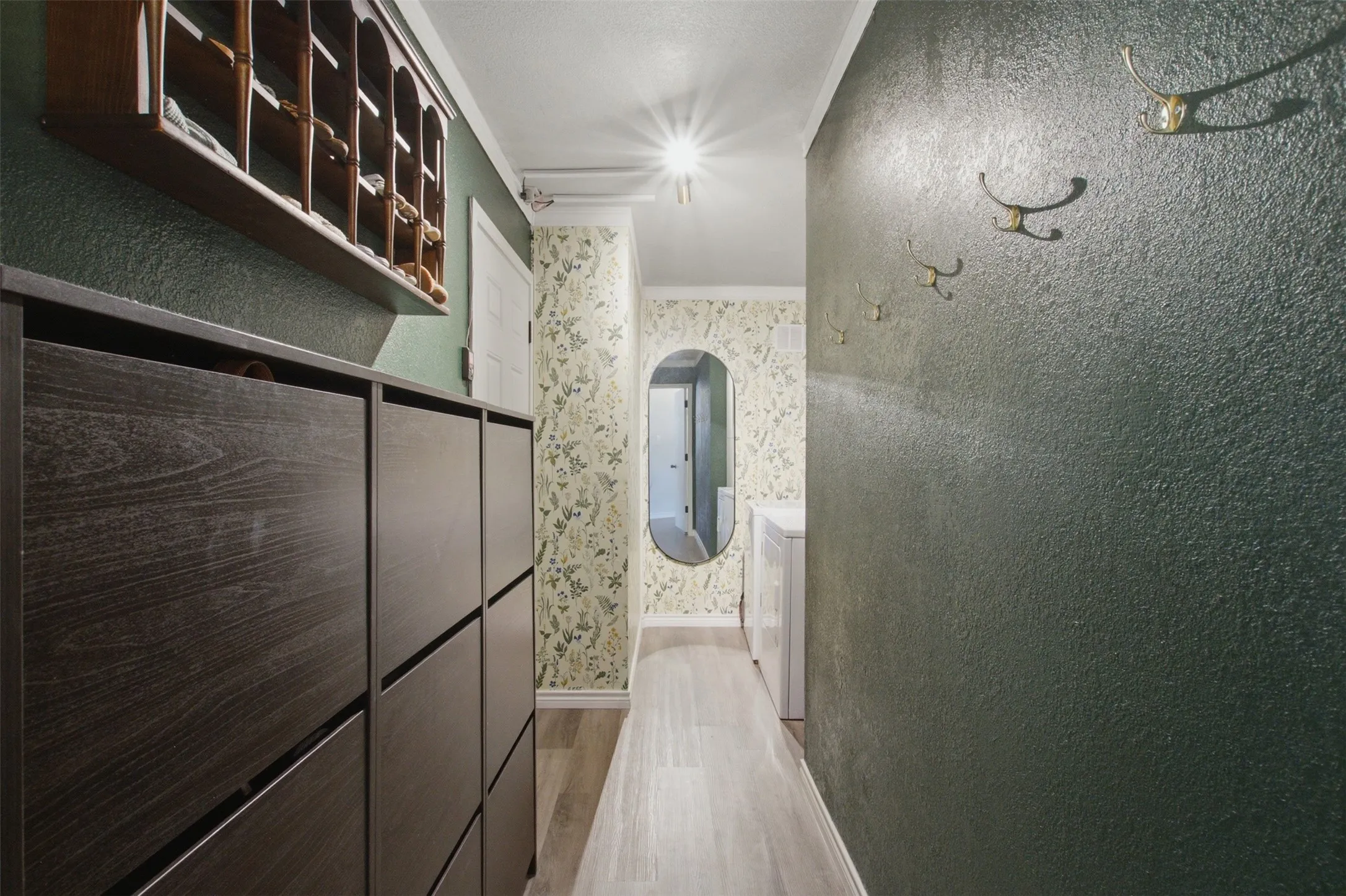Single Family Residence For Sale in Tarrant County , 10117 Leatherwood Drive, Fort Worth, Texas 76108, 3 Bedroom, 2 Bathroom, 2 Garage spaces, 1,323 Sqft, built in 1987, mls#21381486, Real Estate Agent in Fort Worth, Homes For Sale in Tarrant county, Homes For Sale in Fort Worth, Realtor in Fort Worth Texas, Real Estate Brokerage Independent Realty Texas, Luminita Cordes Realtor