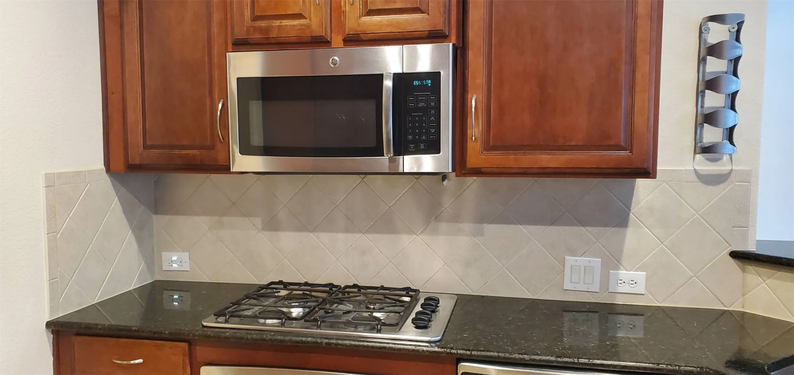 Townhouse For Rent in Dallas County , 145 Sonoma Creek Lane, Richardson, Texas 75081, 2 Bedroom, 3 Bathroom, 2 Garage spaces, 1,685 Sqft, built in 2006, mls#21383222, Real Estate Agent in Richardson, Homes For Rent in Dallas county, Homes For Rent in Richardson, Realtor in Richardson Texas, Real Estate Brokerage Independent Realty Texas, Luminita Cordes Realtor