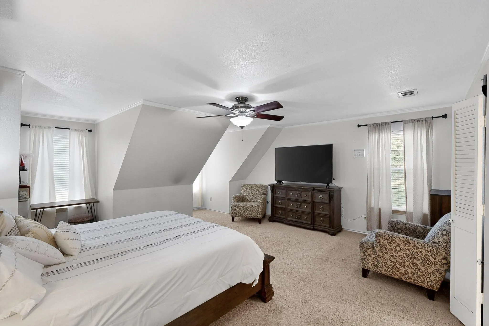 huge primary suite
