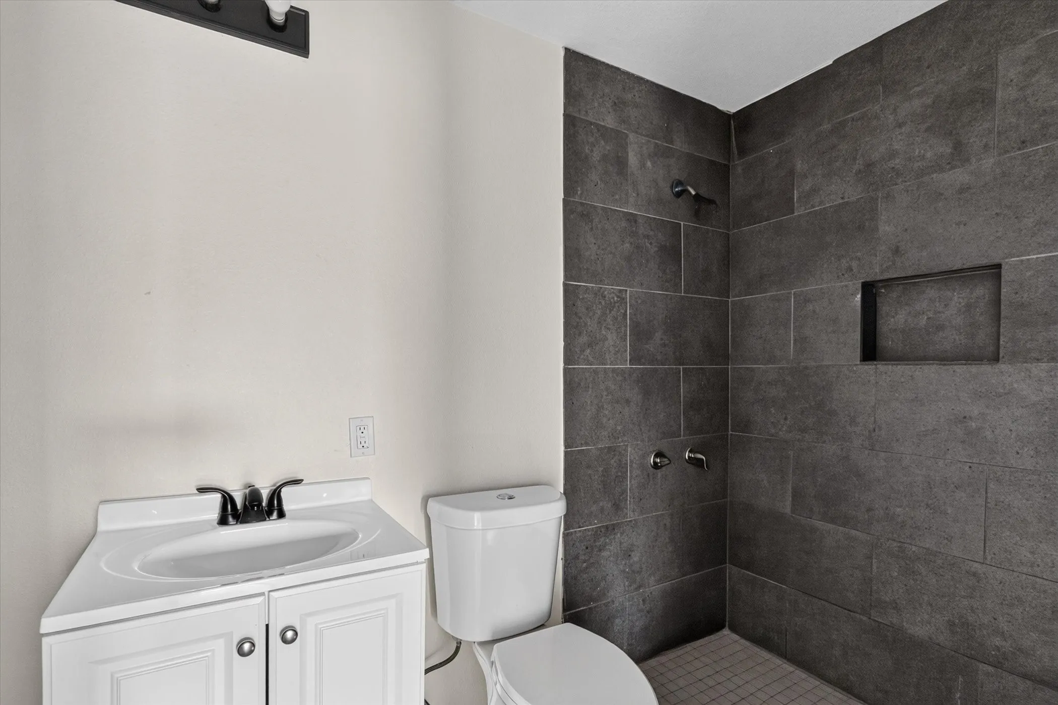 Single Family Residence For Sale in Dallas County , 2622 Crystal Drive, Balch Springs, Texas 75180, 4 Bedroom, 2 Bathroom, Garage spaces, 1,026 Sqft, built in 1950, mls#21382711, Real Estate Agent in Balch Springs, Homes For Sale in Dallas county, Homes For Sale in Balch Springs, Realtor in Balch Springs Texas, Real Estate Brokerage Independent Realty Texas, Luminita Cordes Realtor