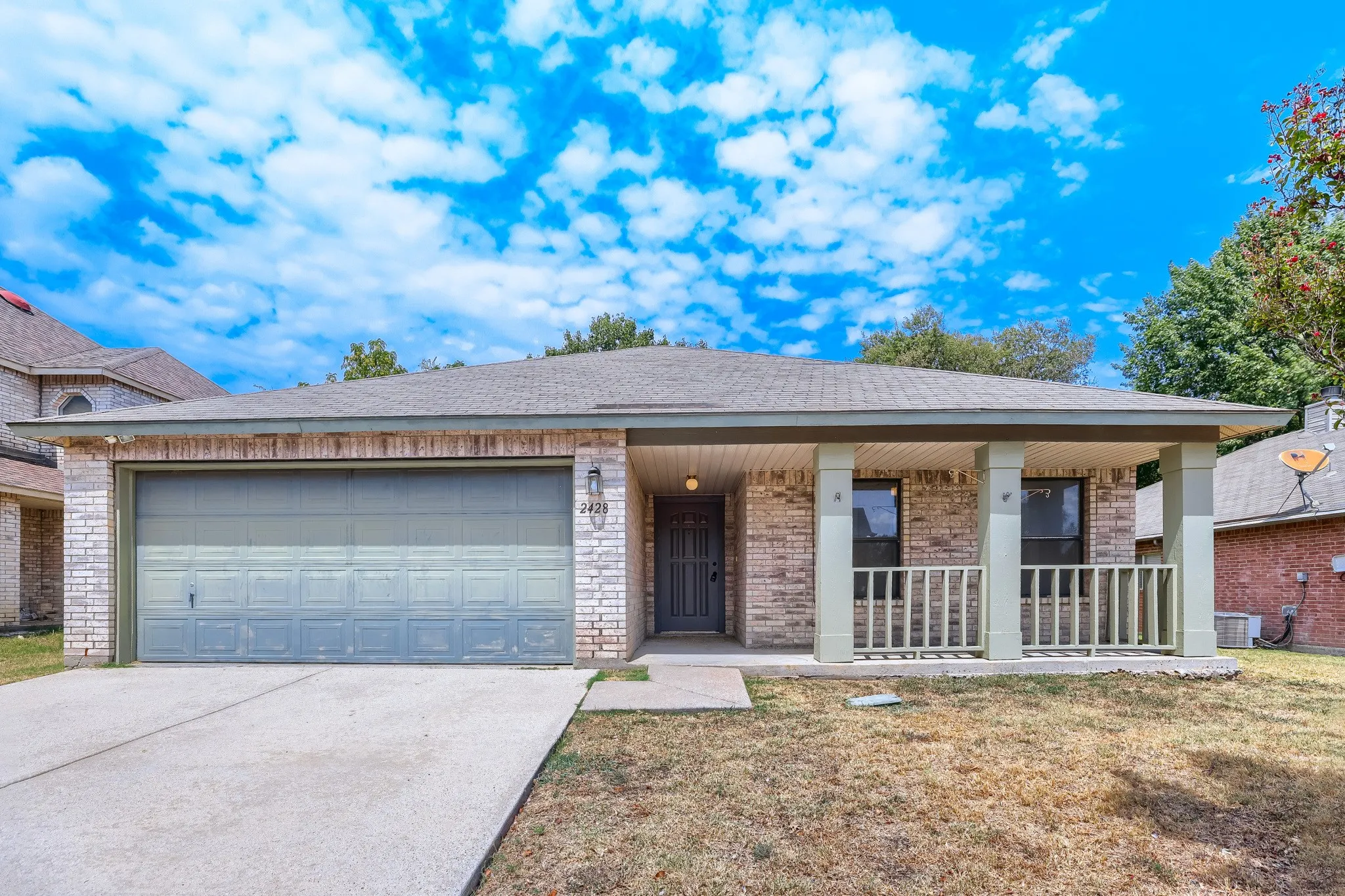 Single Family Residence For Sale in Tarrant County , 2428 Winford Drive, Grand Prairie, Texas 75052, 3 Bedroom, 2 Bathroom, 2 Garage spaces, 1,592 Sqft, built in 1998, mls#21377976, Real Estate Agent in Grand Prairie, Homes For Sale in Tarrant county, Homes For Sale in Grand Prairie, Realtor in Grand Prairie Texas, Real Estate Brokerage Independent Realty Texas, Luminita Cordes Realtor