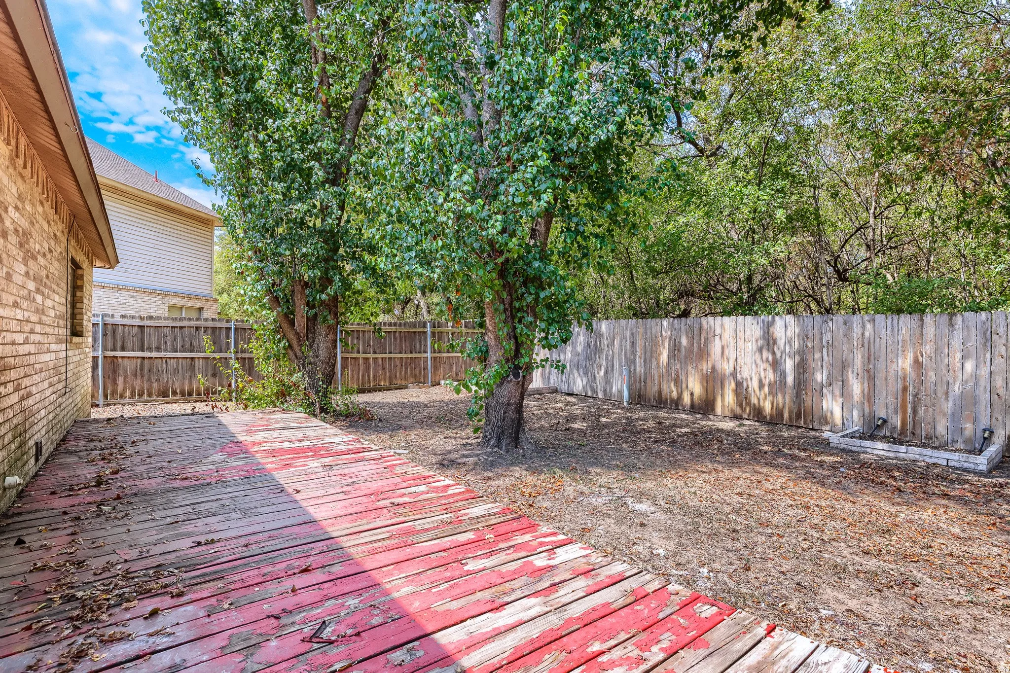 Single Family Residence For Sale in Tarrant County , 2428 Winford Drive, Grand Prairie, Texas 75052, 3 Bedroom, 2 Bathroom, 2 Garage spaces, 1,592 Sqft, built in 1998, mls#21377976, Real Estate Agent in Grand Prairie, Homes For Sale in Tarrant county, Homes For Sale in Grand Prairie, Realtor in Grand Prairie Texas, Real Estate Brokerage Independent Realty Texas, Luminita Cordes Realtor