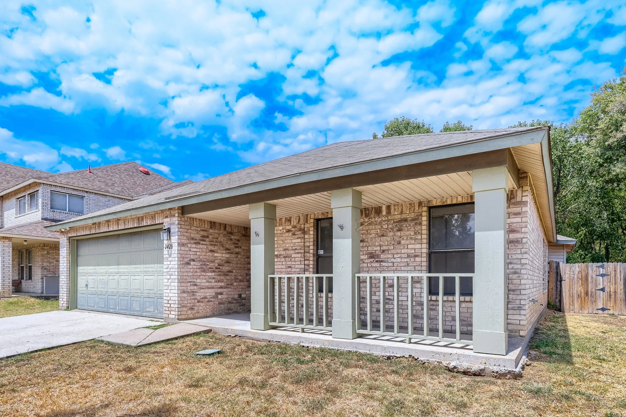 Single Family Residence For Sale in Tarrant County , 2428 Winford Drive, Grand Prairie, Texas 75052, 3 Bedroom, 2 Bathroom, 2 Garage spaces, 1,592 Sqft, built in 1998, mls#21377976, Real Estate Agent in Grand Prairie, Homes For Sale in Tarrant county, Homes For Sale in Grand Prairie, Realtor in Grand Prairie Texas, Real Estate Brokerage Independent Realty Texas, Luminita Cordes Realtor